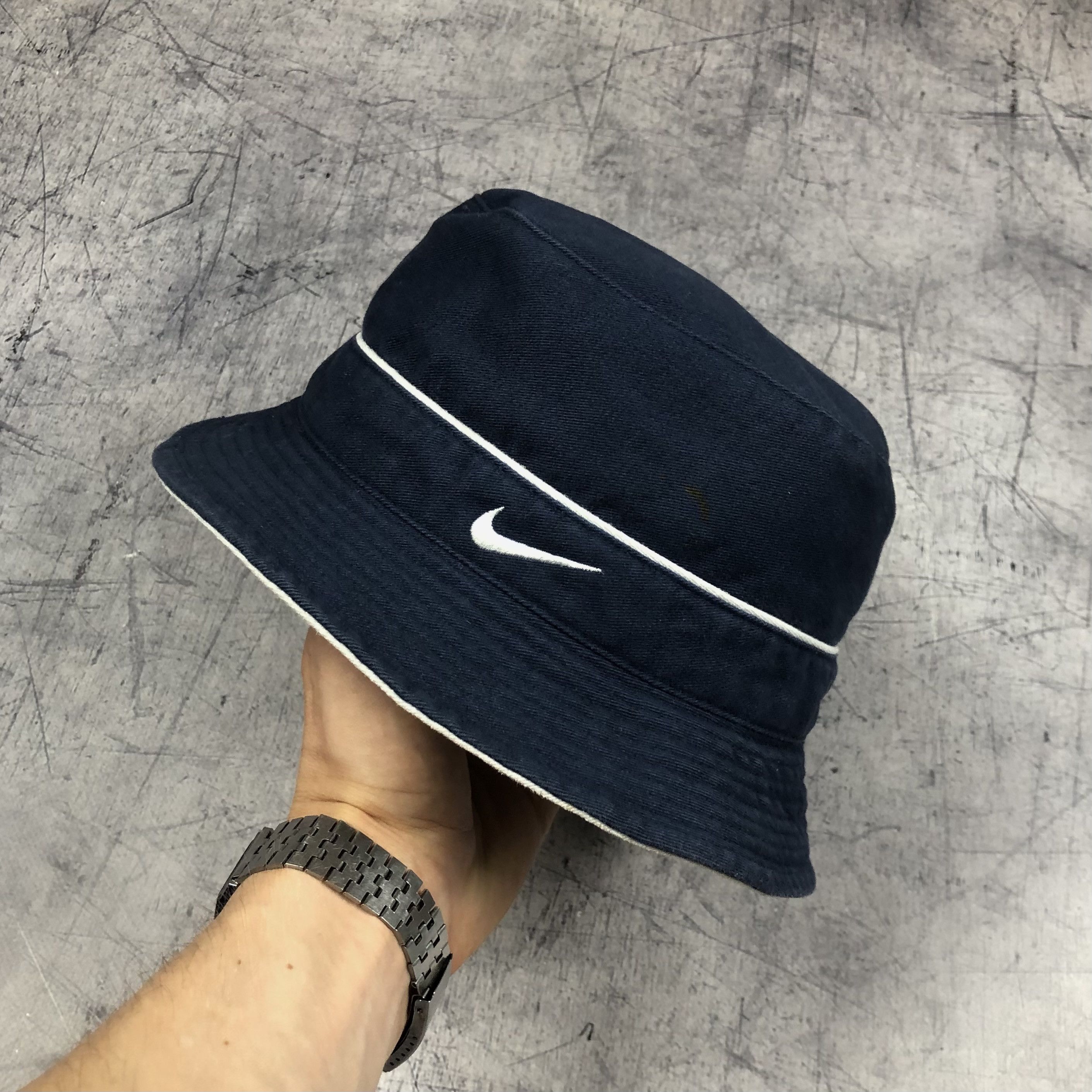 Nike Vintage Y2K Nike Swoosh Bucket Hat Cap Size ONE SIZE - 2 Thumbnail