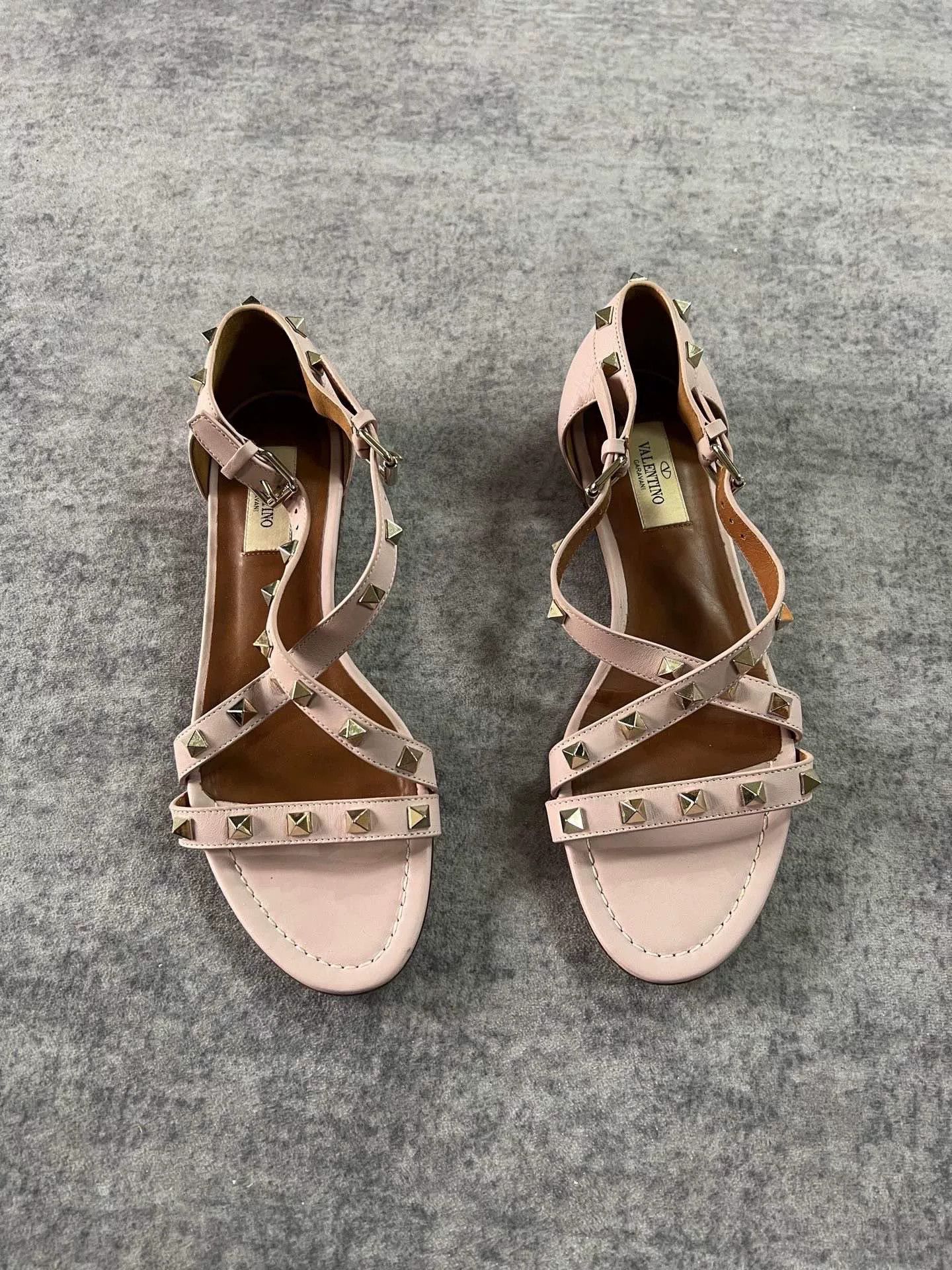 Valentino Valentino Studded Sandals Size US 7 / IT 37 - 1 Thumbnail