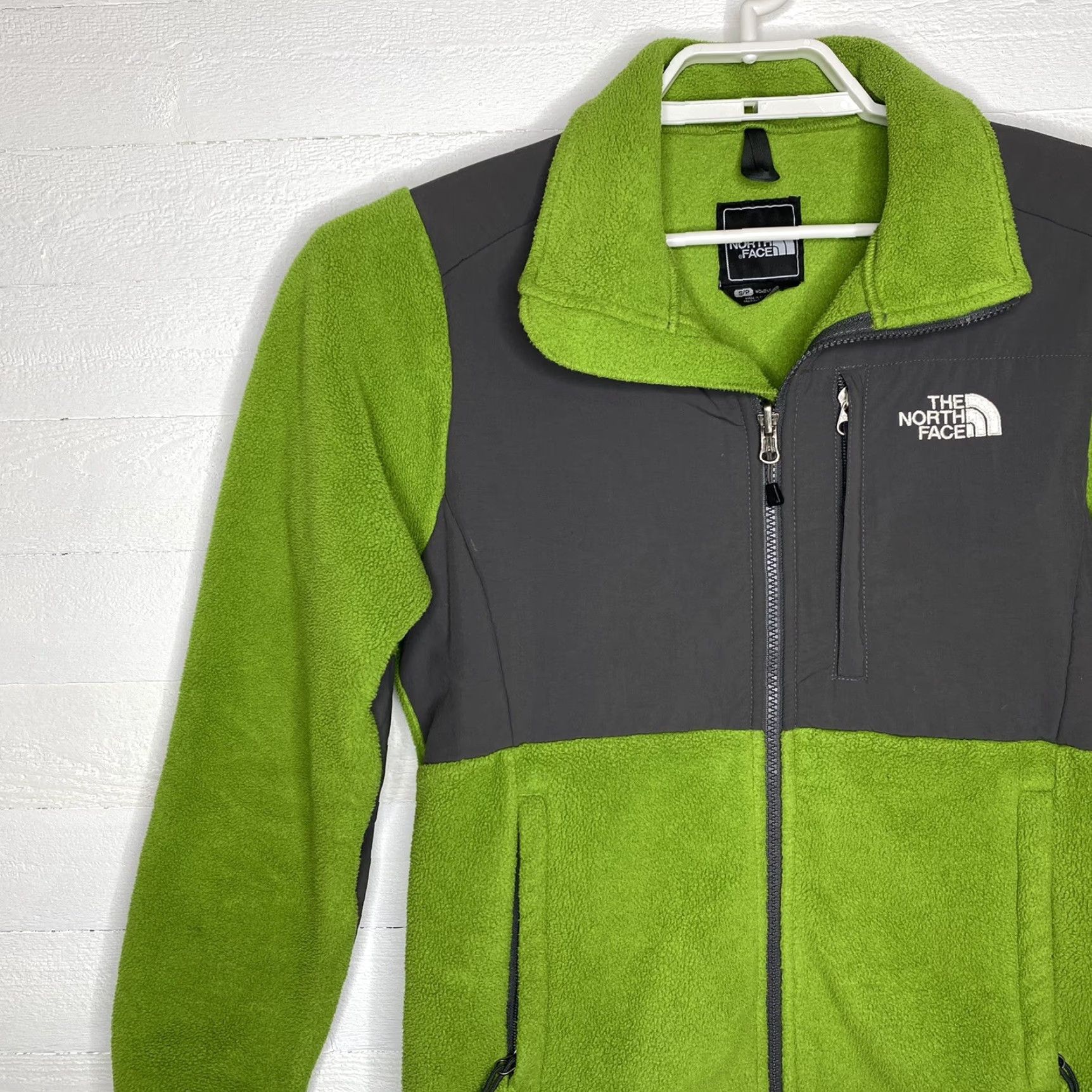 The North Face The North Face Denali Jacket Womens Small Gray Fleece Pockets Zip Front BTM Casual Size S / US 4 / IT 40 - 2 Thumbnail