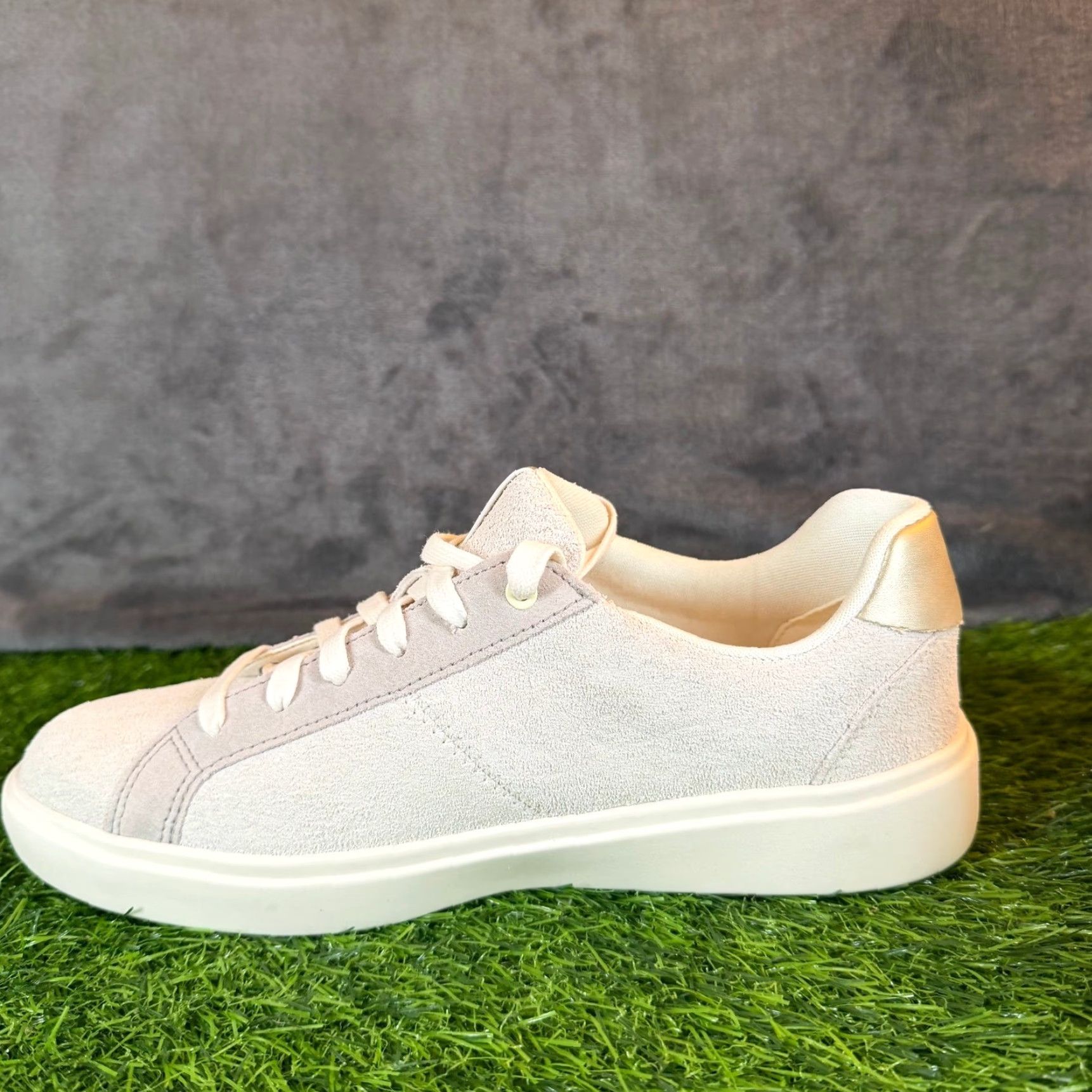 Cole Haan VINTAGE Cole Haan GC Coaster Sneakers Ivory Suede Gold Women's Size 8 W32152 NEW Size US 6 / IT 36 - 5 Thumbnail
