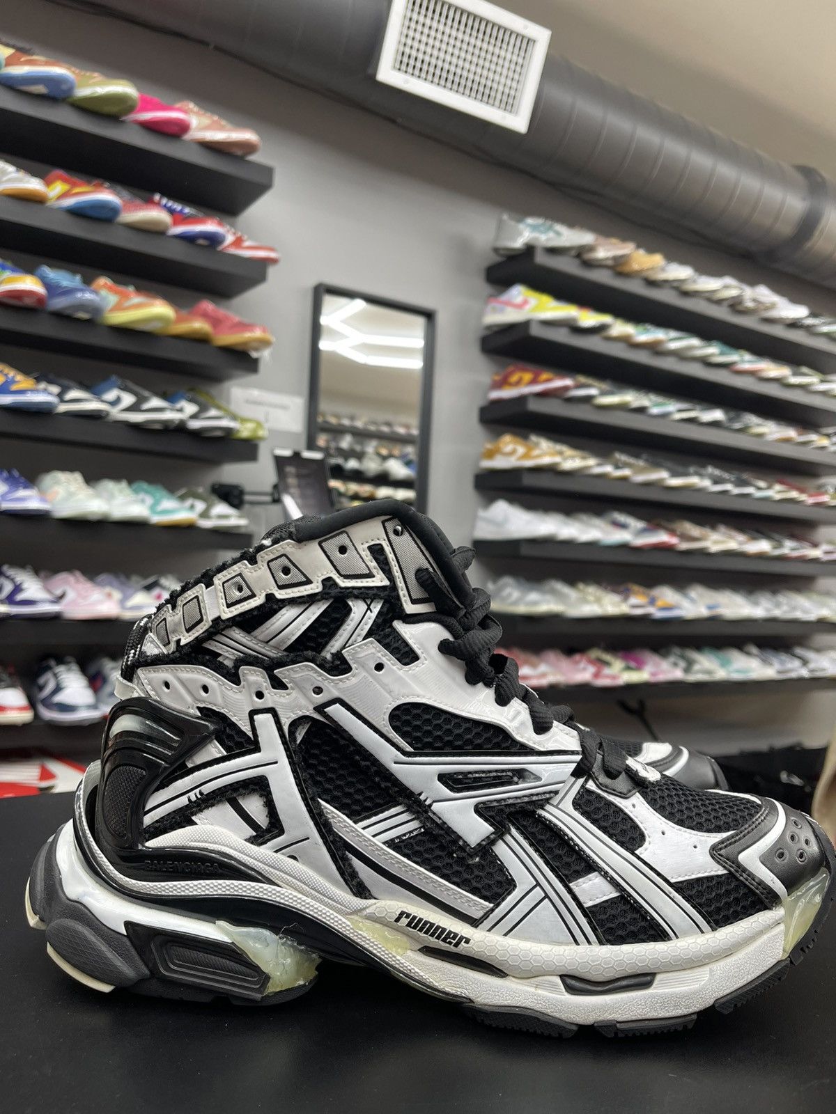 Balenciaga Size 11US/44EU - Balenciaga High Top Sneaker Black Size US 11 / EU 44 - 3 Thumbnail