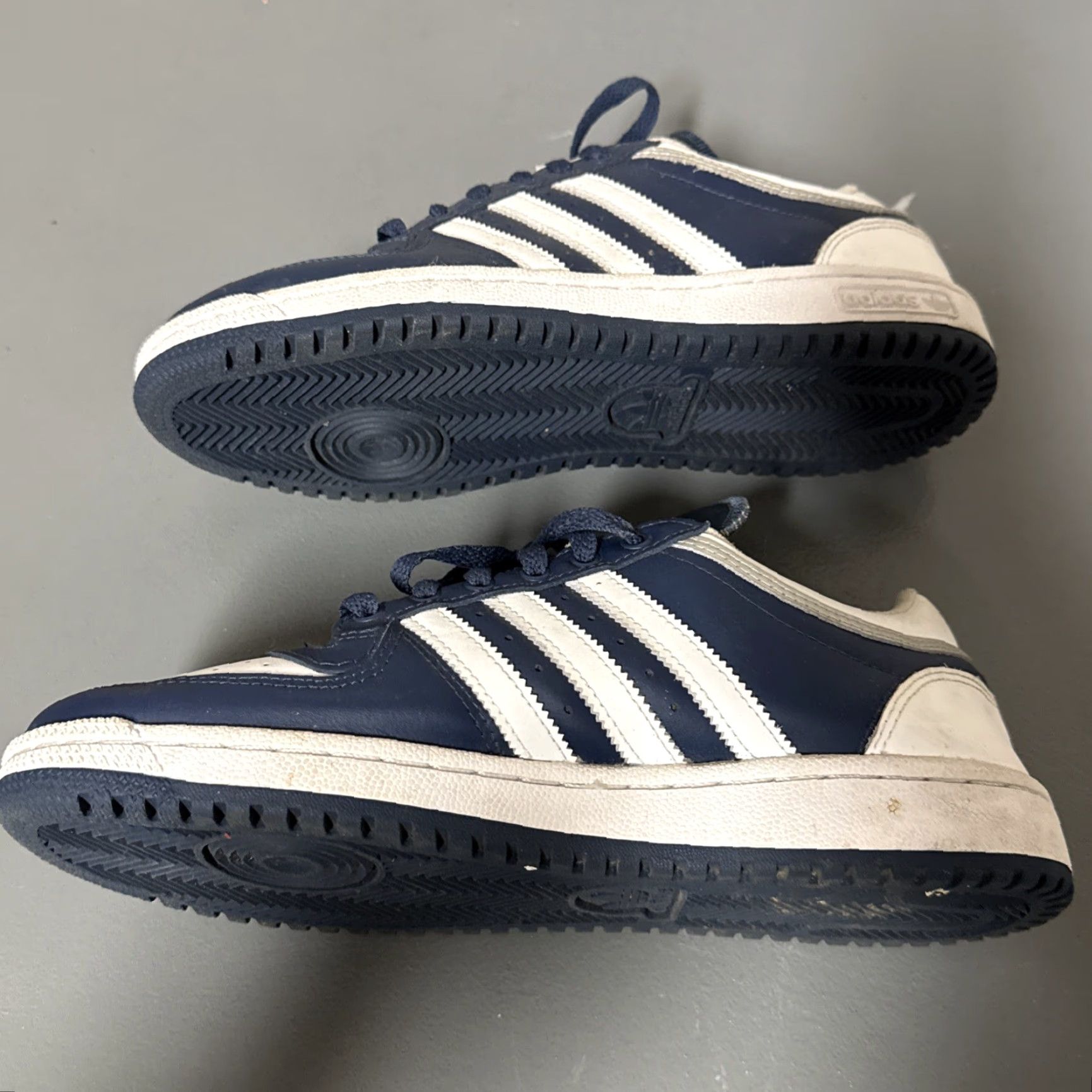Adidas Adidas Top Ten Sneaker Men’s 9.5 White Blue Low Top Mens Athletic Shoe Size US M / EU 48-50 / 2 - 5 Thumbnail