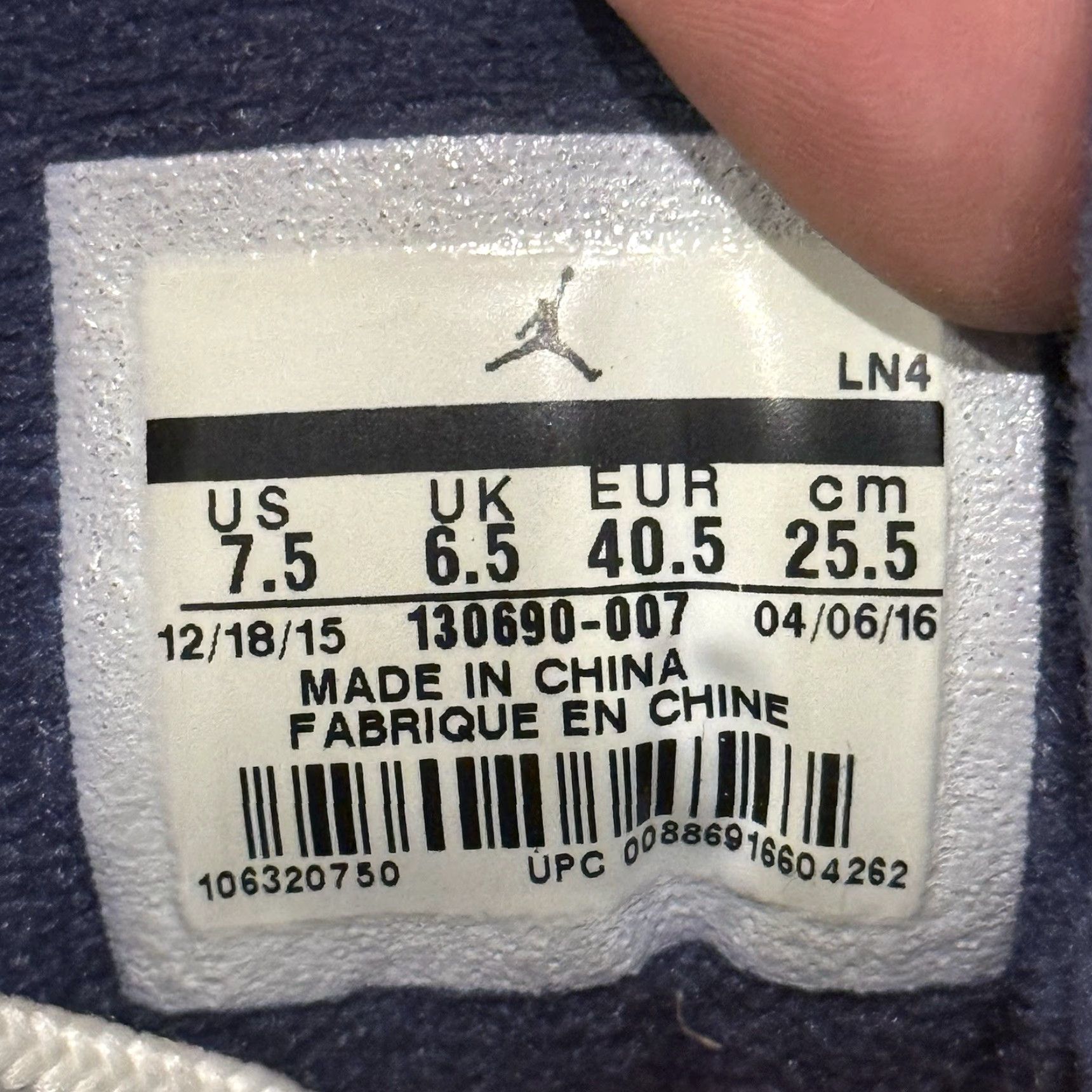 Jordan Brand Nike Air Jordan 12 Retro University Blue Wolf Grey Men’s Size 7.5 Sneakers Size US 8 / EU 41 - 6 Thumbnail
