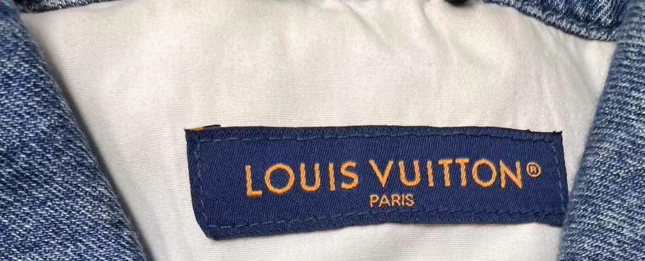Louis Vuitton LOUIS VUITTON mens blue short-sleeve shirt 4L 99 Size US XXL / EU 58 / 5 - 4 Thumbnail