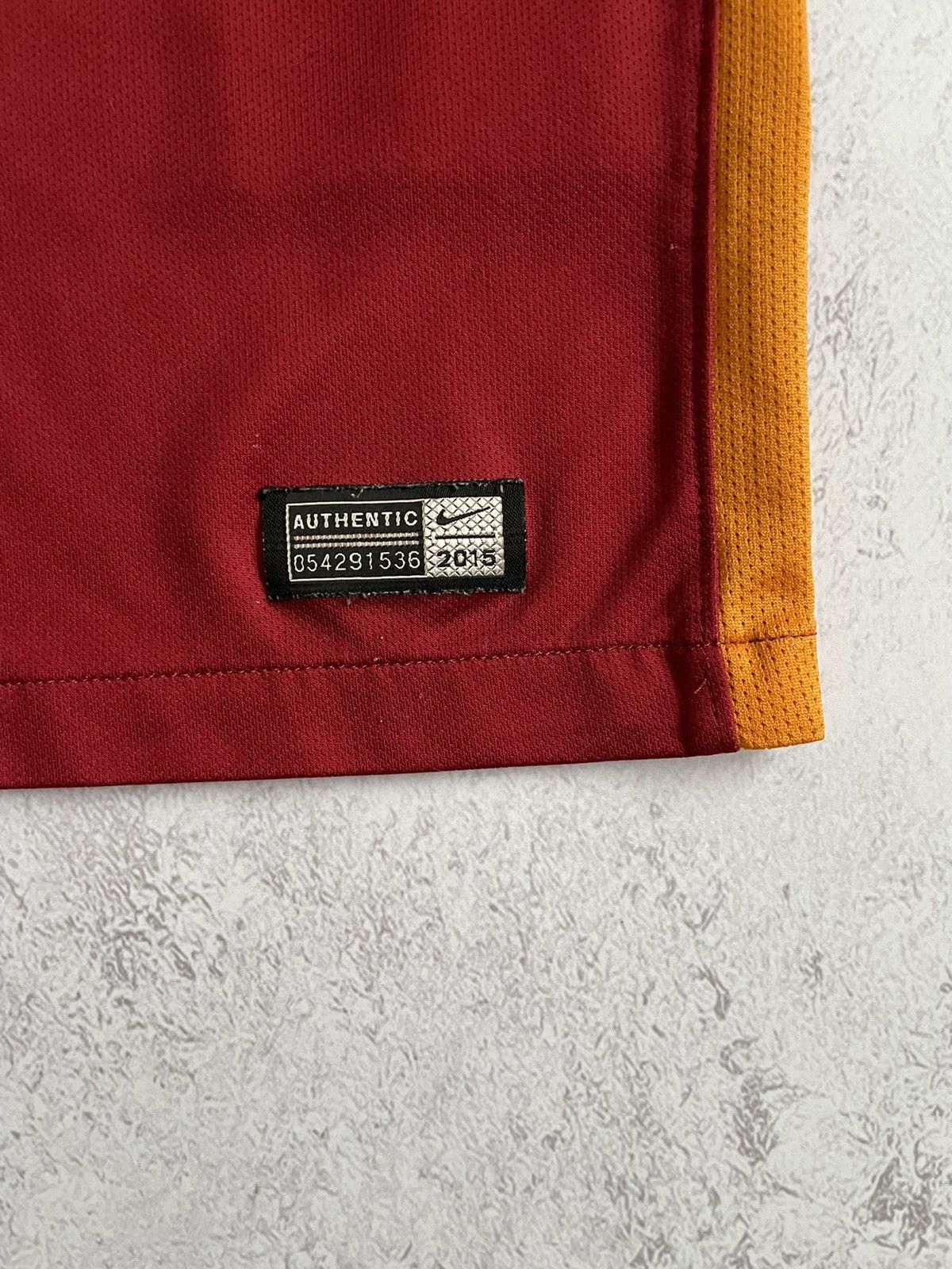 Nike Nike Galatasaray 2015/2016 Home Football Shirt Jersey Turkey Size US M / EU 48-50 / 2 - 6 Thumbnail