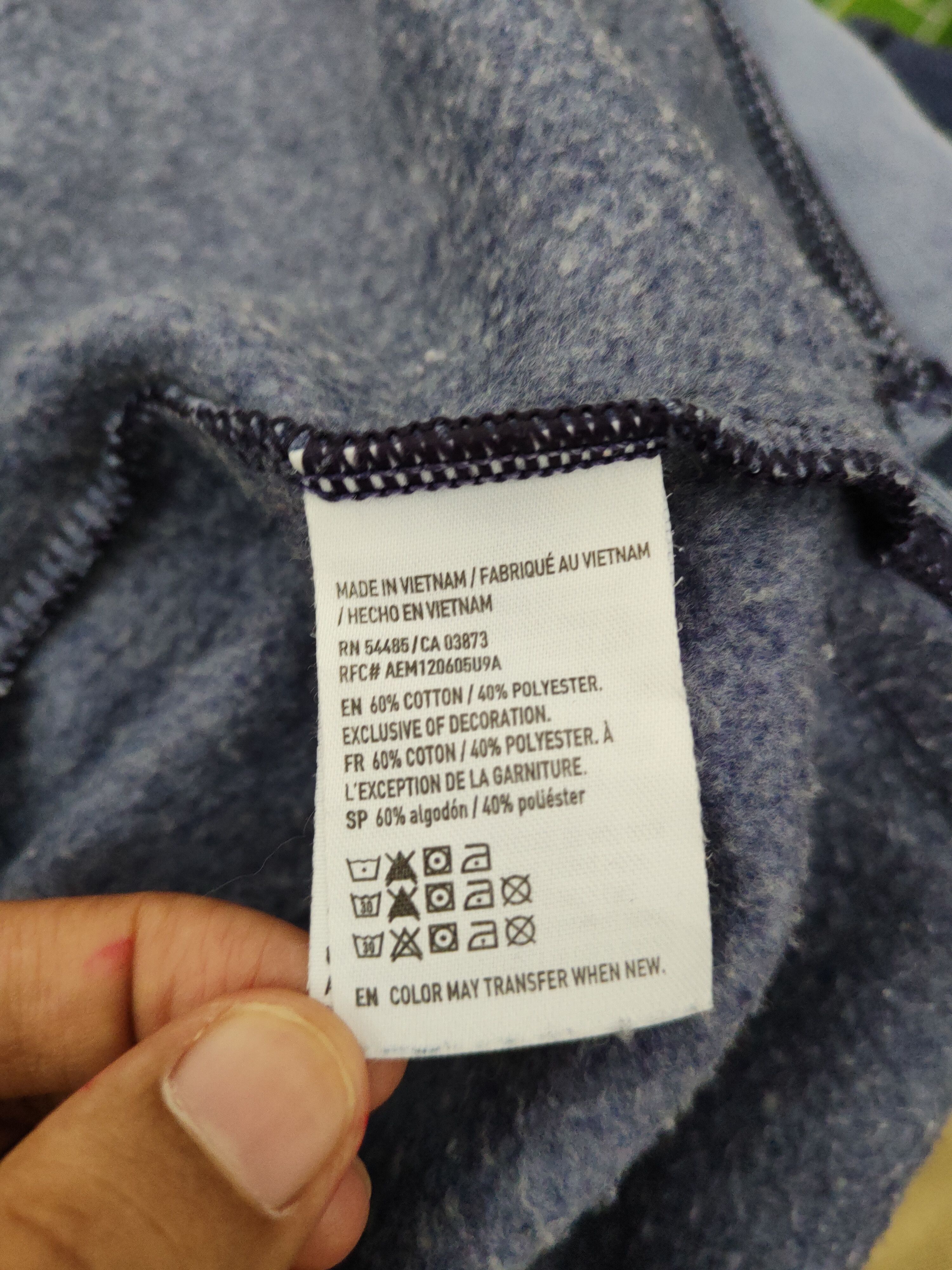 American Eagle Outfitters × Japanese Brand × Vintage American Eagle Outfitters Navy Hoodie Sweatshirts #W1126 Size US S / EU 44-46 / 1 - 12 Thumbnail