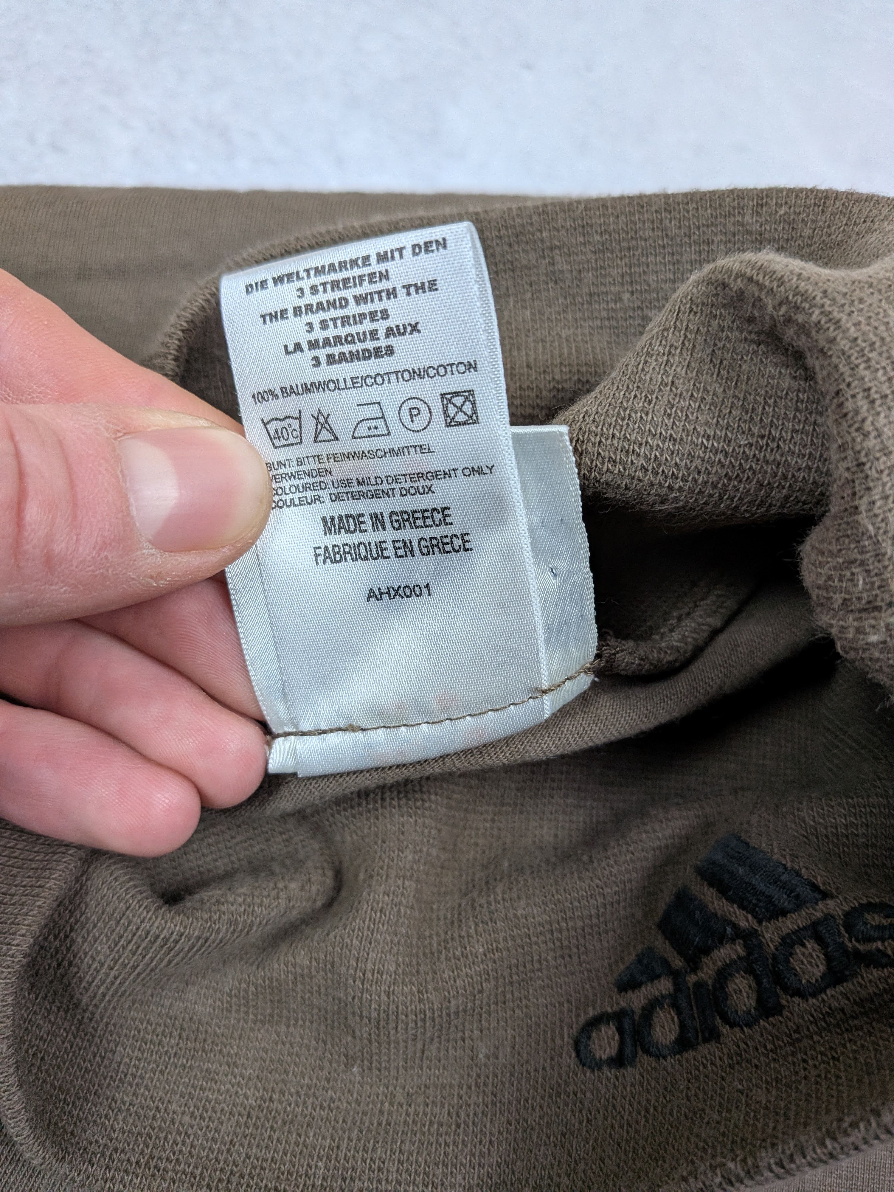 Adidas Vintage Adidas Brown Turtleneck Sweater M L Made in Greece Size US M / EU 48-50 / 2 - 8 Thumbnail