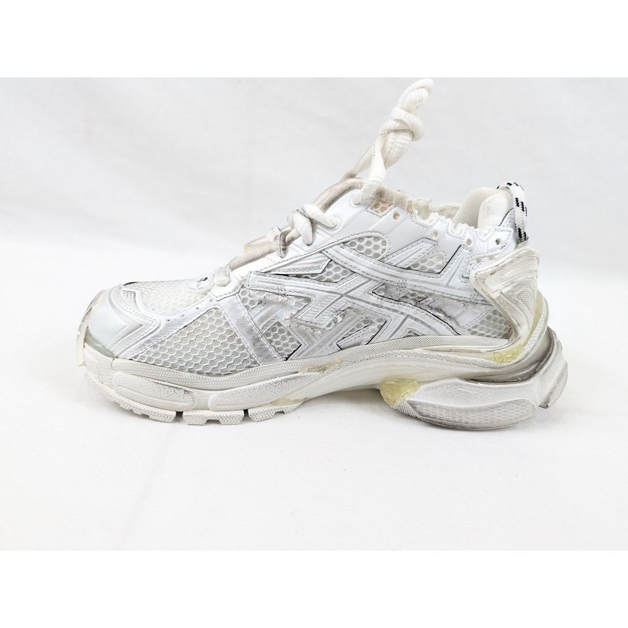 Balenciaga o1rshd1 Monocolor Runner Sneakers in White Size US 6 / EU 39 - 8 Thumbnail