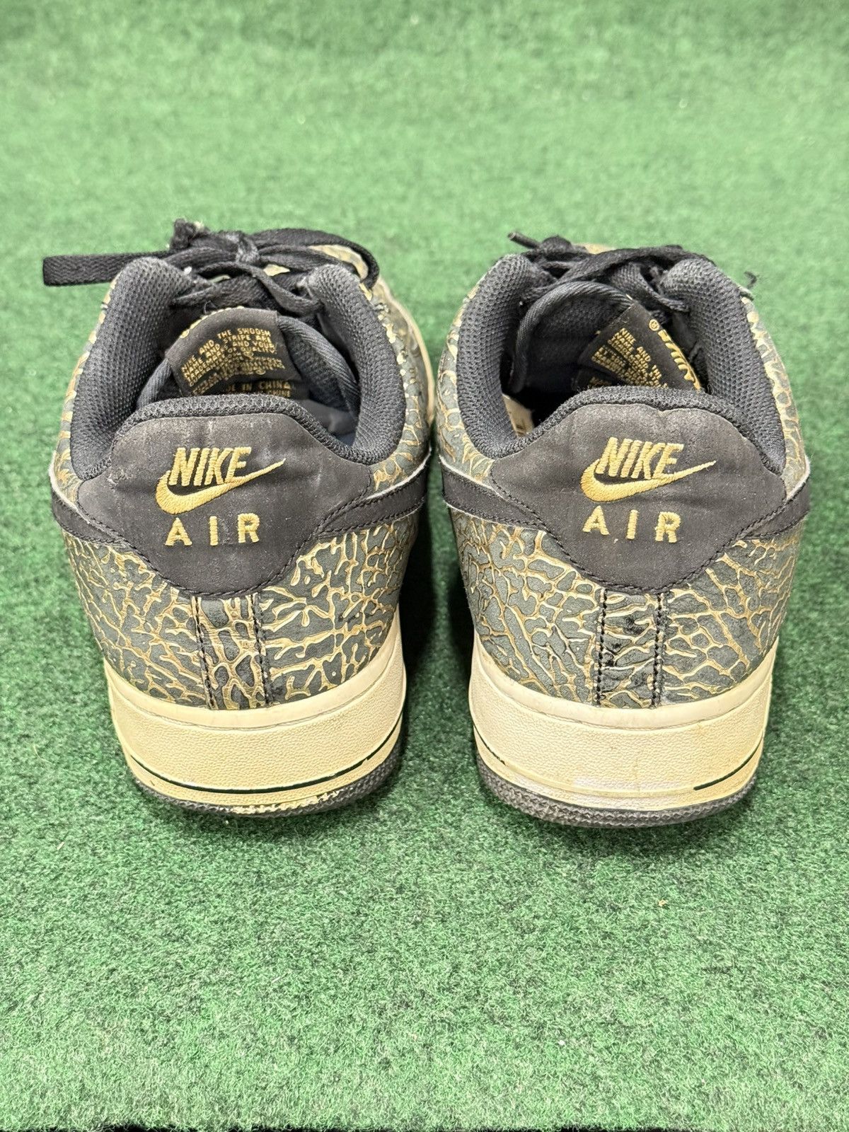 Nike 2014 Nike Air Force 1 Low Gold Elephant 488298-702 Size US 10.5 / EU 43-44 - 6 Thumbnail
