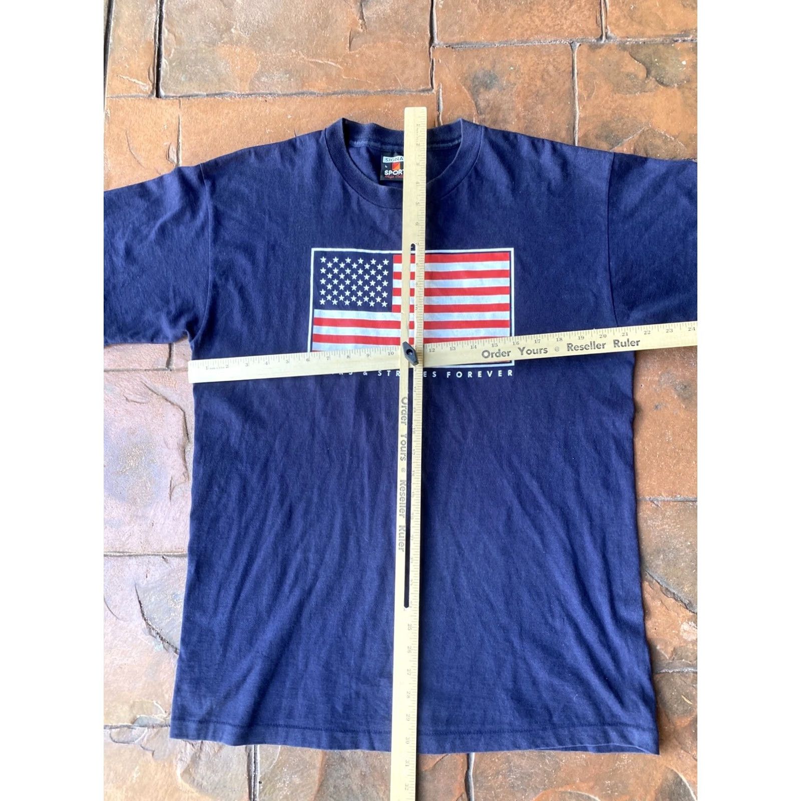 Forever 21 VINTAGE 90s American Flag Stars & Stripes Forever T-Shirt Large Single Stitch Shirt Men L Blue Cotton Signal Graphic Print Crew Neck Short Sleeve Size US L / EU 52-54 / 3 - 5 Thumbnail