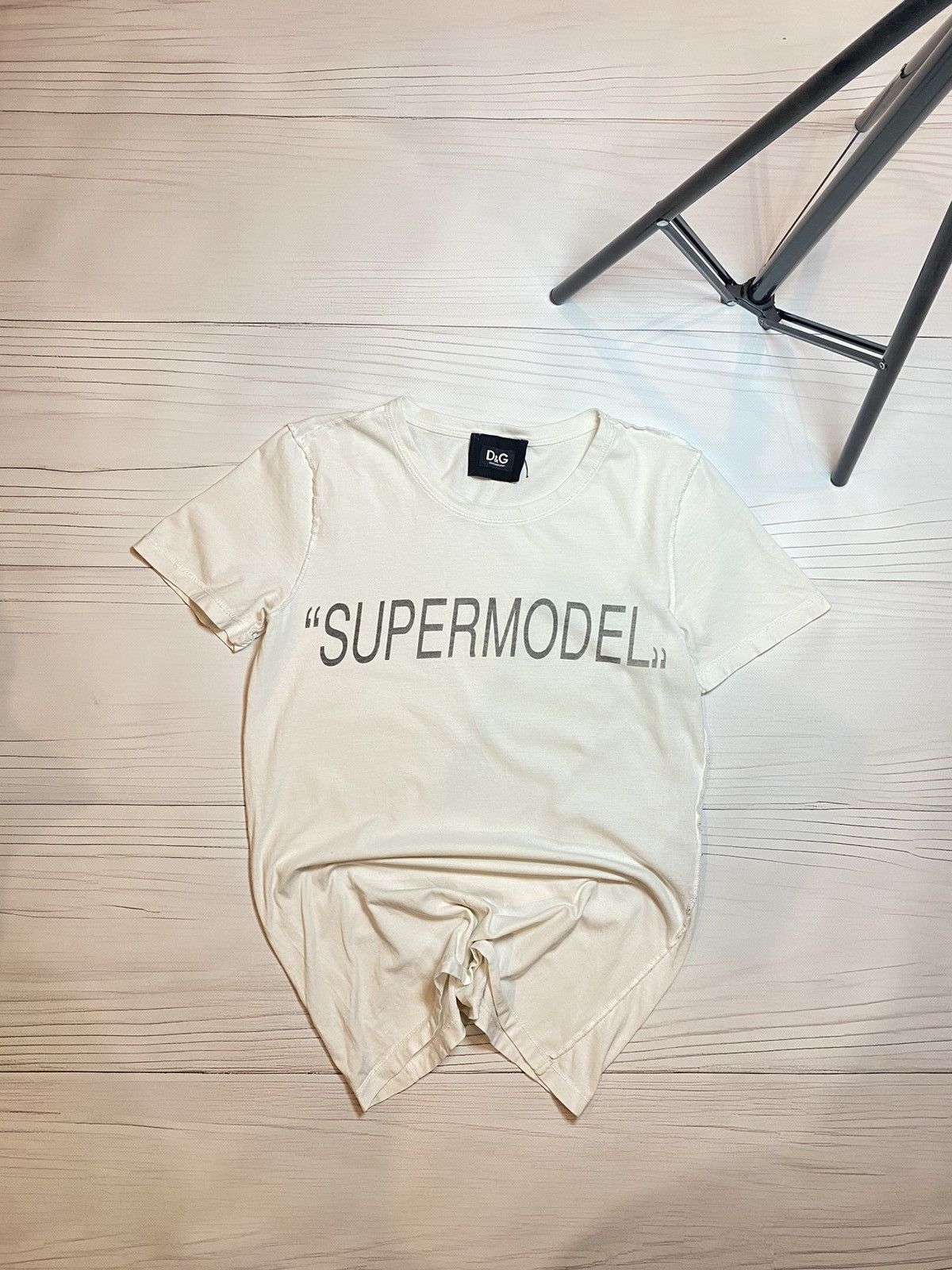 Dolce & Gabbana SUPERMODEL ロゴ Tシャツ Dolce & Gabbana White '90s Supermodel' T-Shirt Dolce & Gabbana