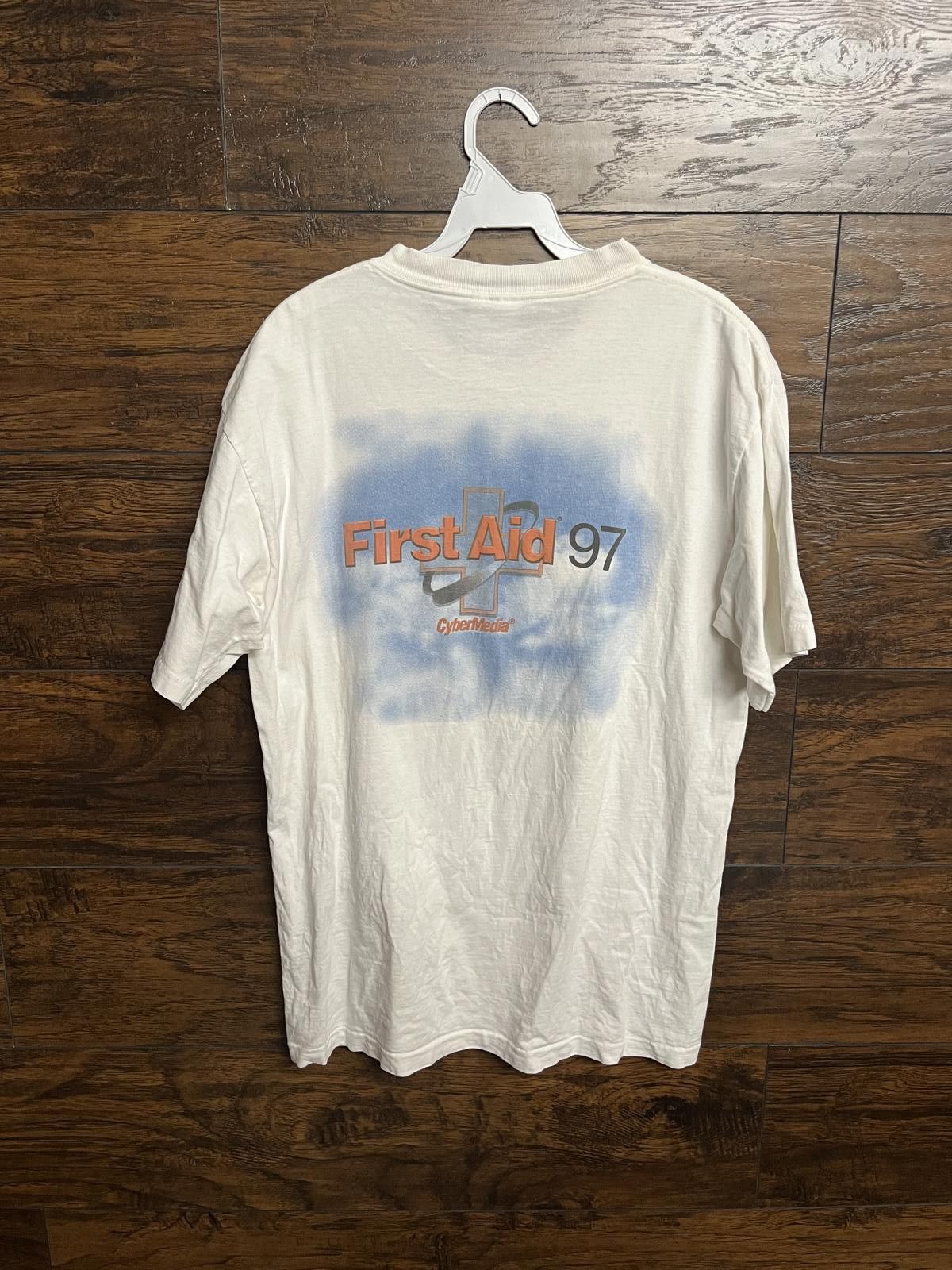 Designer VTG Cyber Media First Aid 1997 T-shirt - Tech Tee - L Size US L / EU 52-54 / 3 - 1 Thumbnail