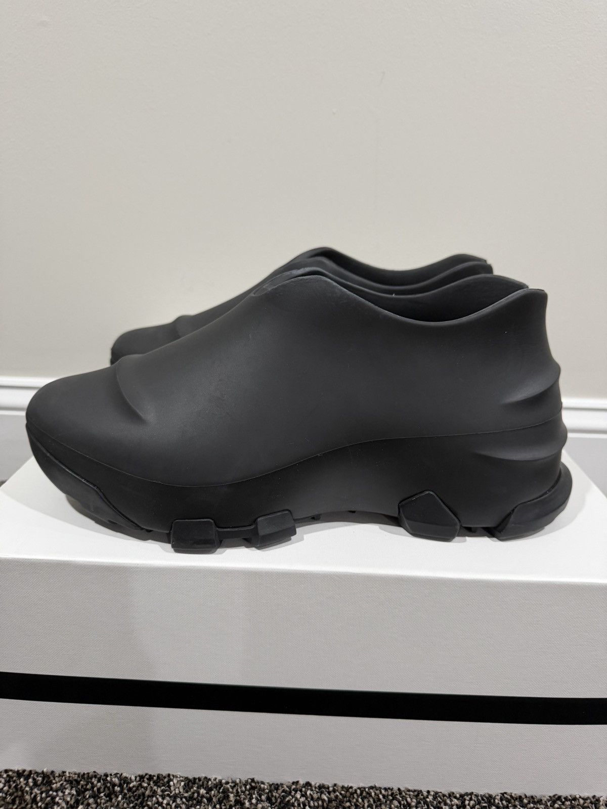 Givenchy Givenchy Monumental Mallow Matte Black OG Low Shoe Size US 10 / EU 43 - 6 Thumbnail