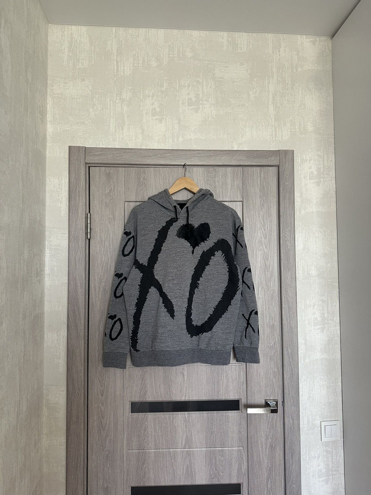 XO The Weeknd x H&M XO Grey Hoodie Size US S / EU 44-46 / 1 - 1 Thumbnail