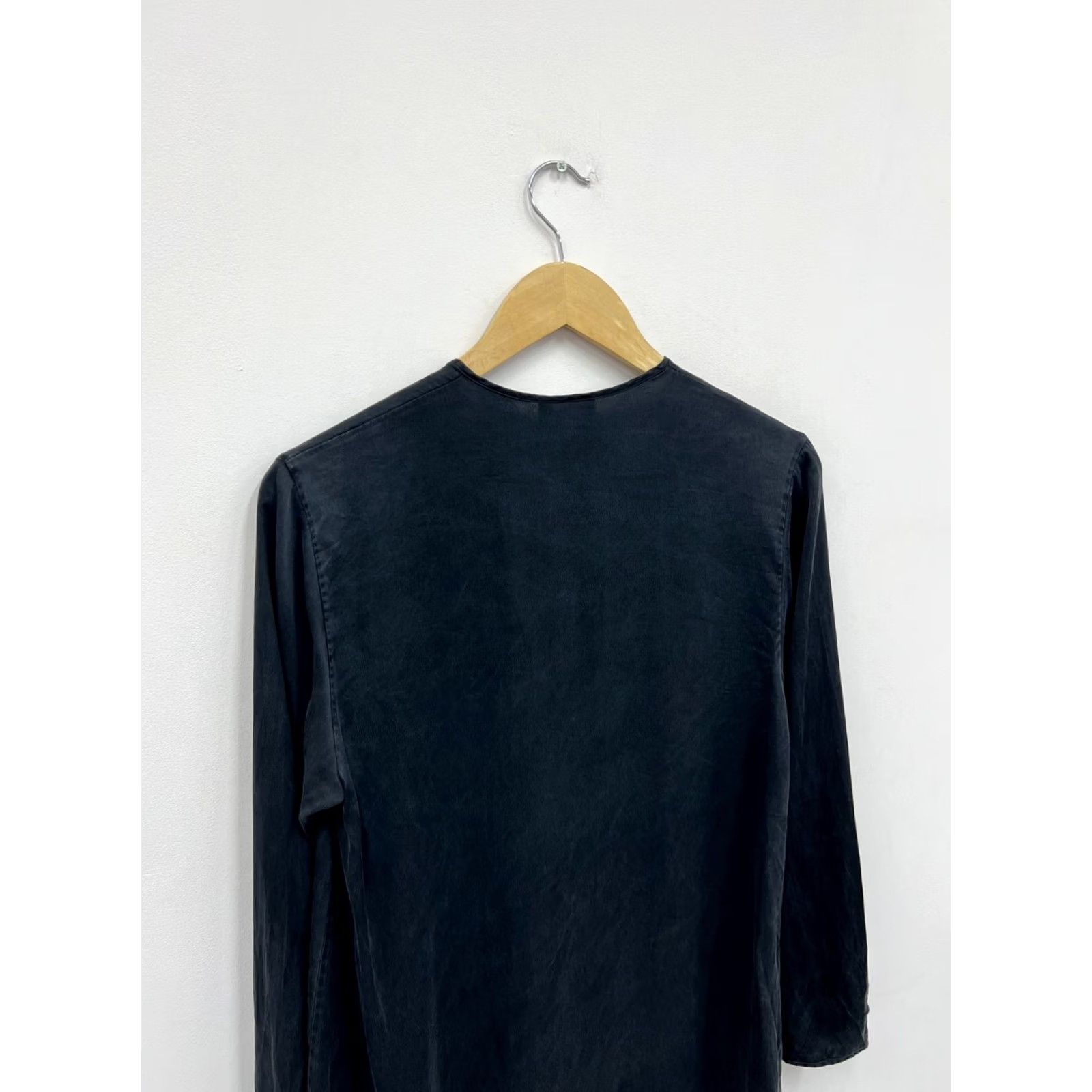 Hanro Hanro of Switzerland Blouse Silk Tunic M/L Women's Gray 100% Silk Shirt Vintage: No? Size M / US 6-8 / IT 42-44 - 6 Thumbnail