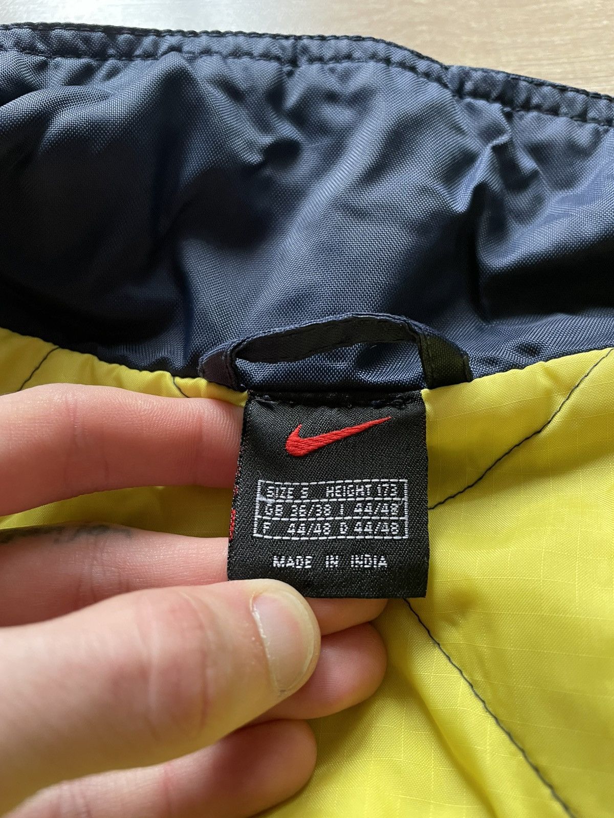 Nike Vintage 90s Nike Swoosh Logo Accent Quilted Coat Jacket Size US S / EU 44-46 / 1 - 12 Thumbnail