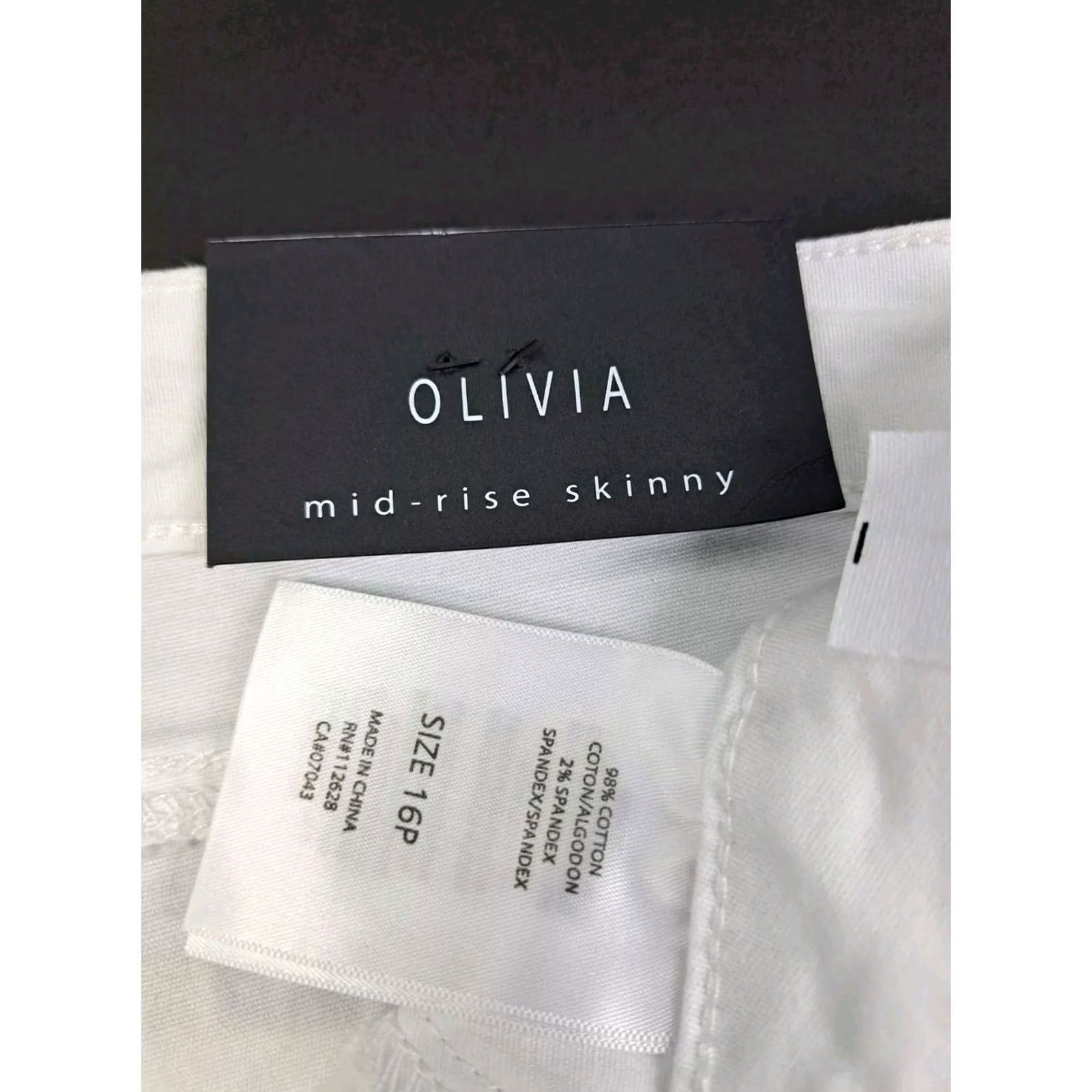 Vintage NWT Tahari Women Olivia Mid Rise Straight Skinny Pants White Size 16P Slim Fit Chino 26in Inseam Size 38" / US 16 / IT 52 - 5 Thumbnail
