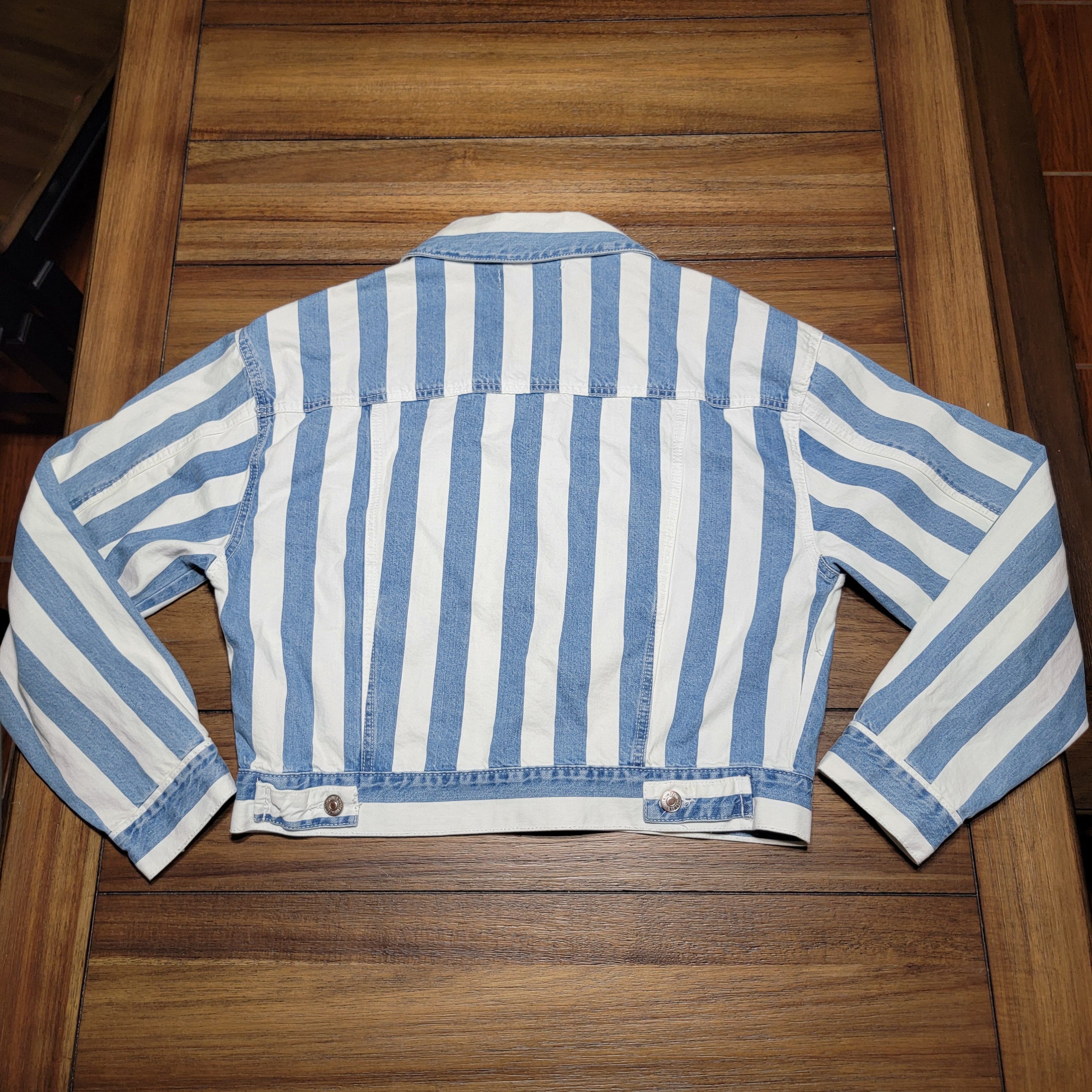 Forever 21 Forever 21 Crop Stripe Denim Jacket - Size Medium Size S / US 4 / IT 40 - 3 Thumbnail