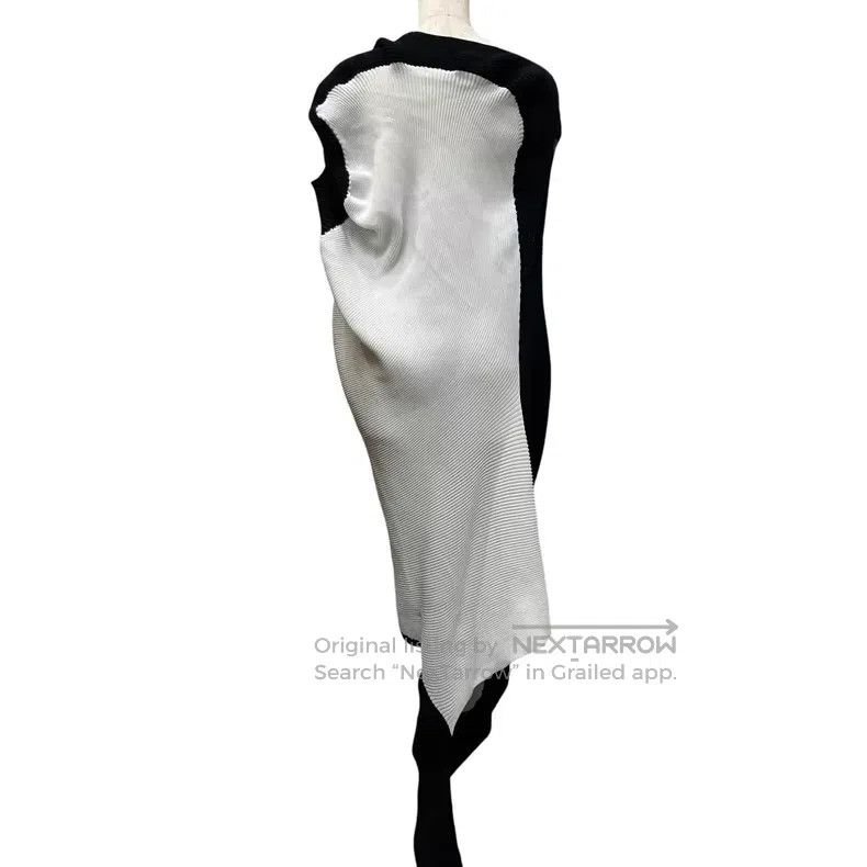 Issey Miyake Issey Miyake Black and White Color-blocked Dress Size M / US 6-8 / IT 42-44 - 3 Thumbnail