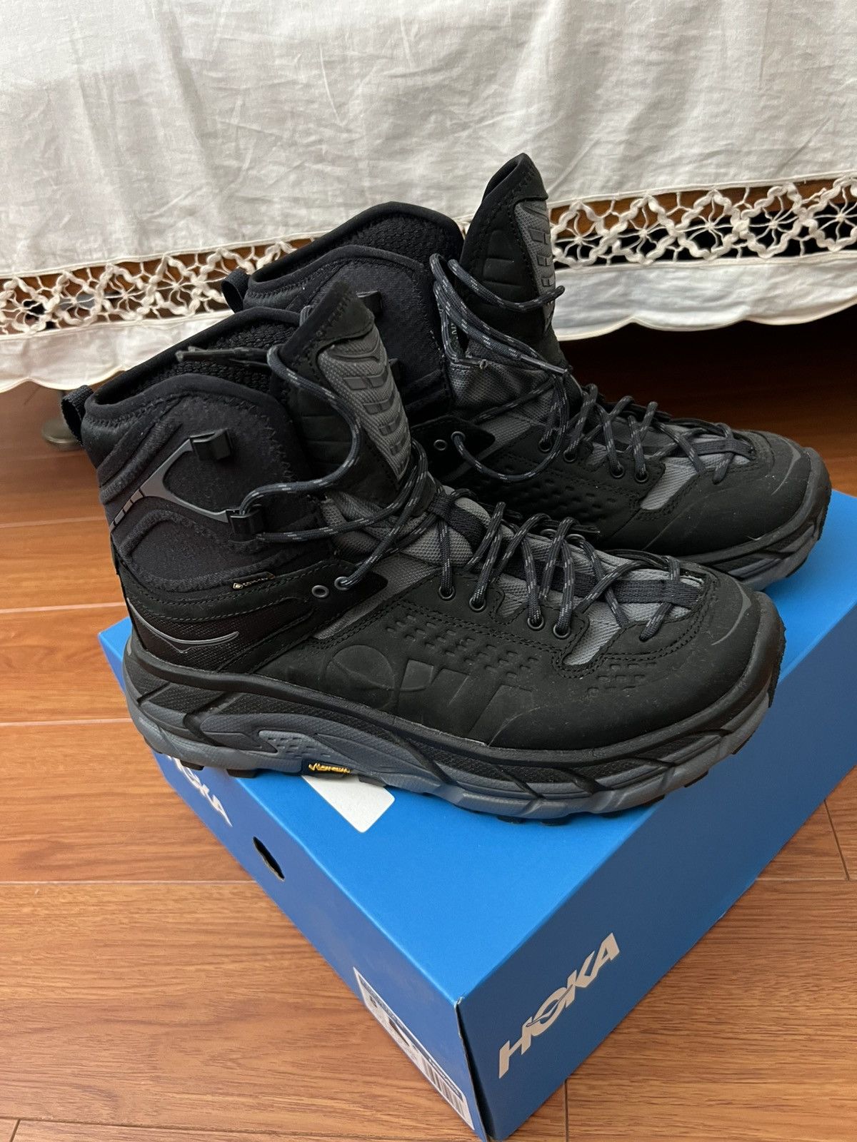 Hoka Hoka tor ultra hi Size US 8 / EU 41 - 1 Thumbnail