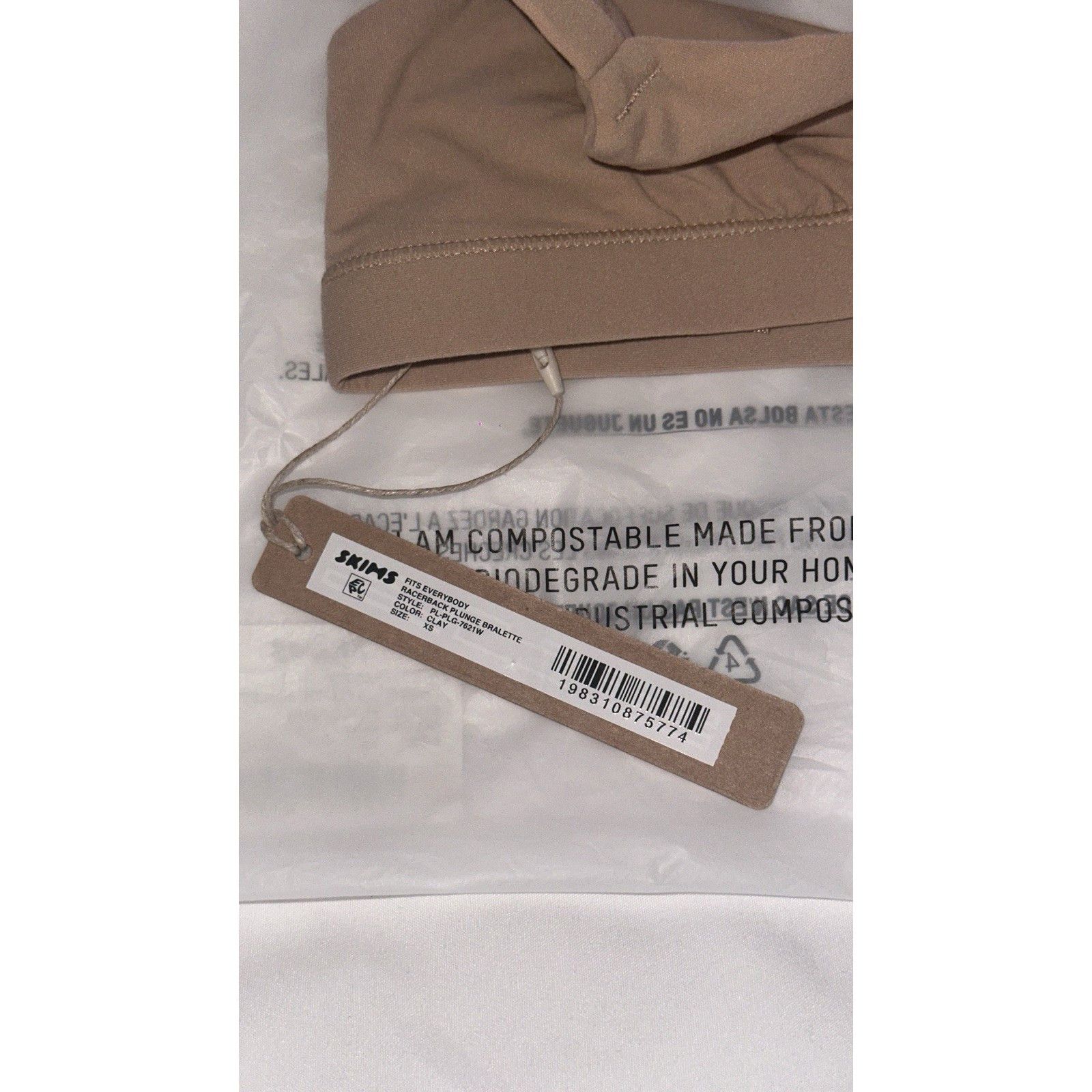 SKIMS NWT SKIMS FITS EVERYBODY RACERBACK PLUNGE BRALETTE Size ONE SIZE - 3 Thumbnail