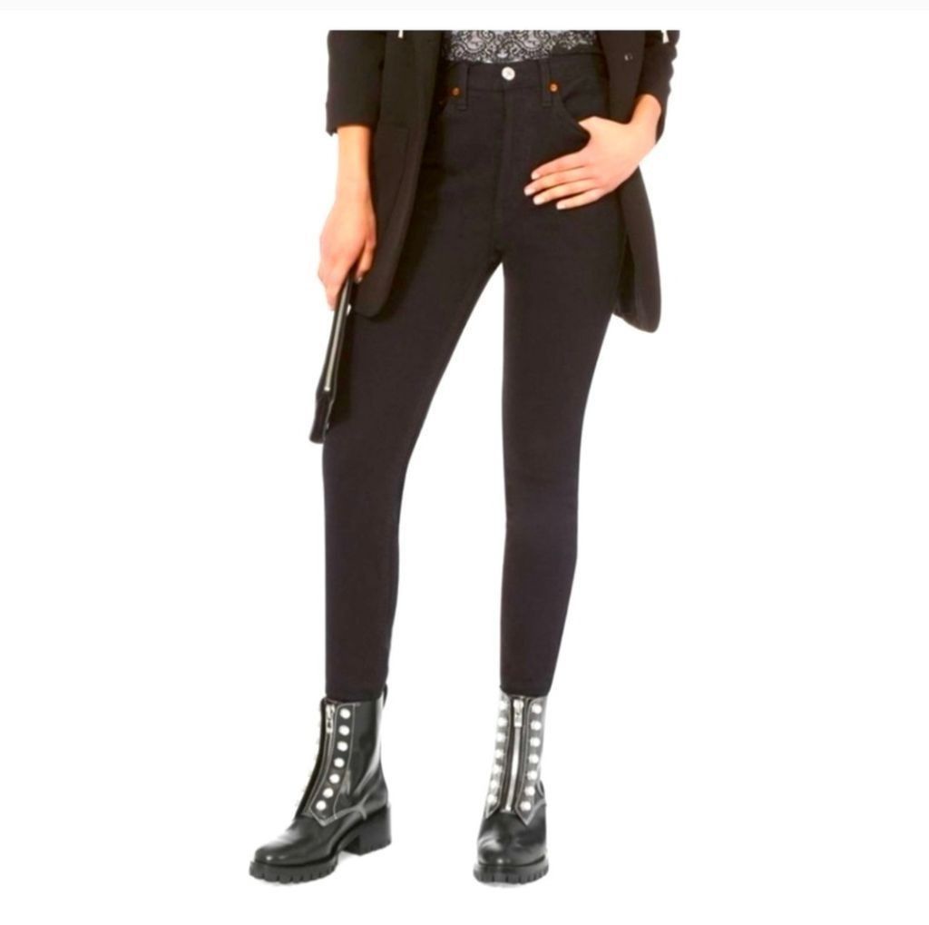 3.1 Phillip Lim 3.1 Phillip Lim hayett lug sole zip boot w/ pearls size 39 Size US 9 / IT 39 - 2 Thumbnail