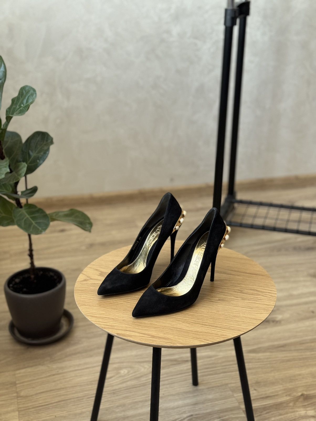 Alexander McQueen Alexander McQueen Suede Heels Size US 8 / IT 38 - 1 Thumbnail