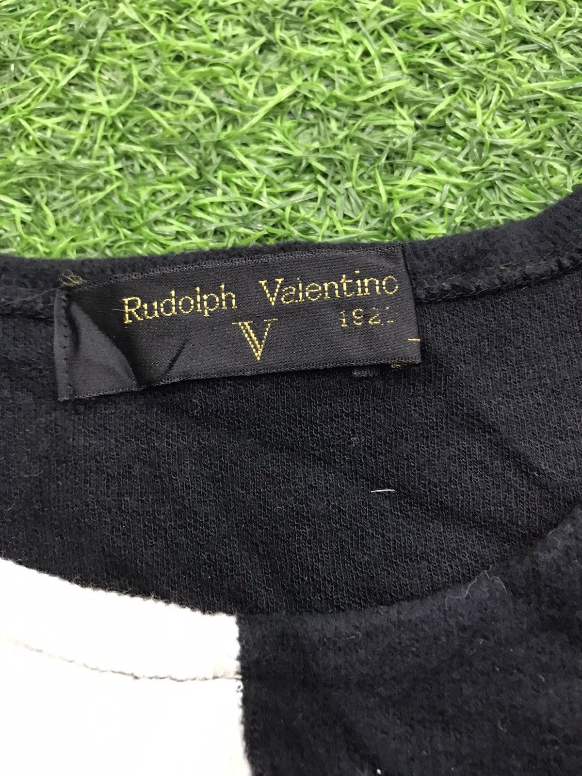 Designer × Valentino × Vintage 💥RARE💥VINTAGE RUDOLPH VALENTINO EMBROIDERY LOGO SWEATSHIRT Size M / US 6-8 / IT 42-44 - 6 Thumbnail