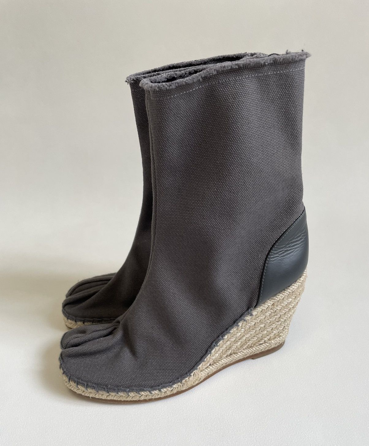 Maison Margiela Gray Canvas ‘Espadrille’ Tabi Boots Size US 7 / IT 37 - 18 Thumbnail
