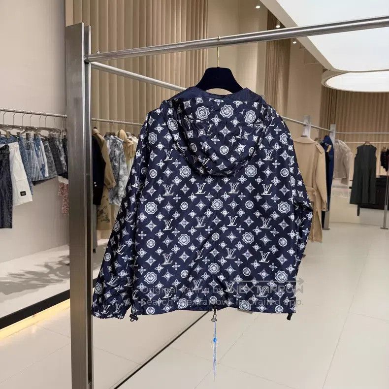 Louis Vuitton Louis Vuitton 25 navy blue double-faced assault jacket Size XXS / US 00 / IT 34 - 2 Thumbnail