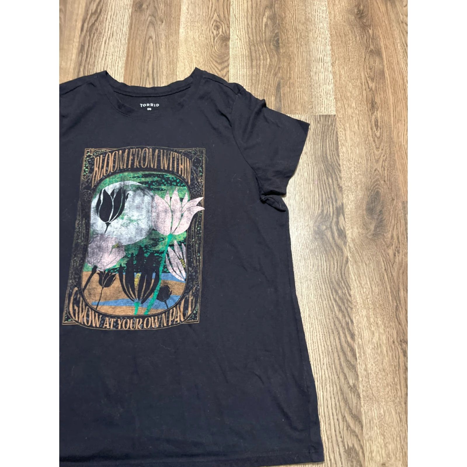 Torrid Torrid Women's T-Shirt Black 00 Bloom From Within Grow at your own Pace Regular Round Neck Casual Fall Spring Summer Mens Womens Girls Boys Size XXS / US 00 / IT 34 - 3 Thumbnail