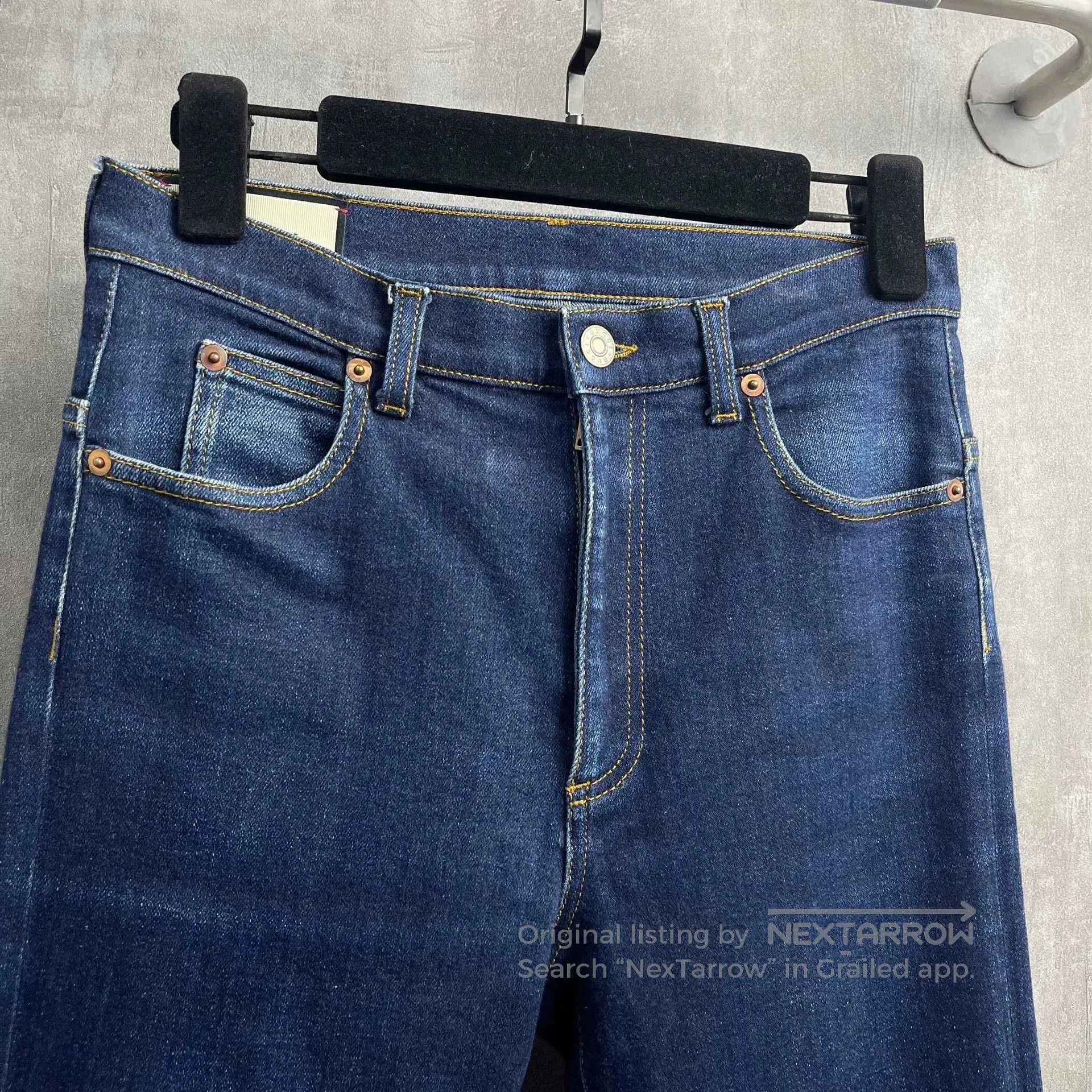 Gucci Gucci Leather Logo Back Waist Jeans. Size US 30 / EU 46 - 2 Thumbnail