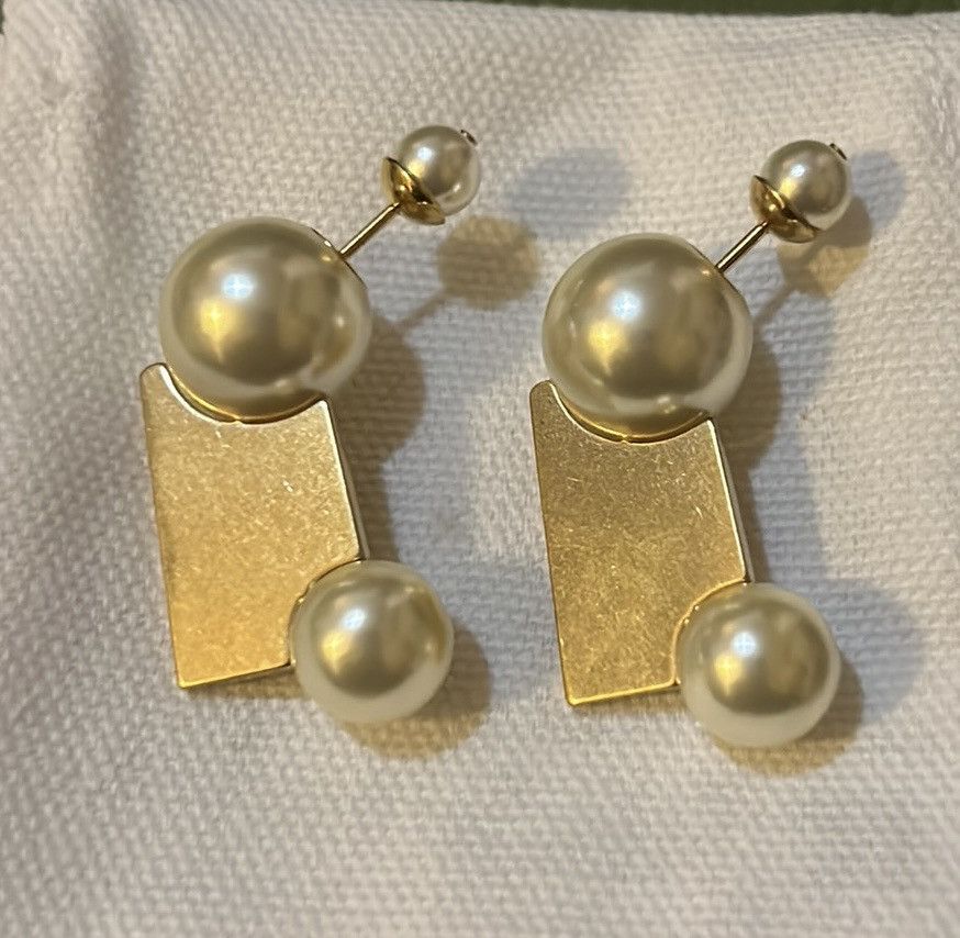 Dior DIOR Tribales Earrings Gold-Finish Metal and White Resin Size ONE SIZE - 2 Thumbnail
