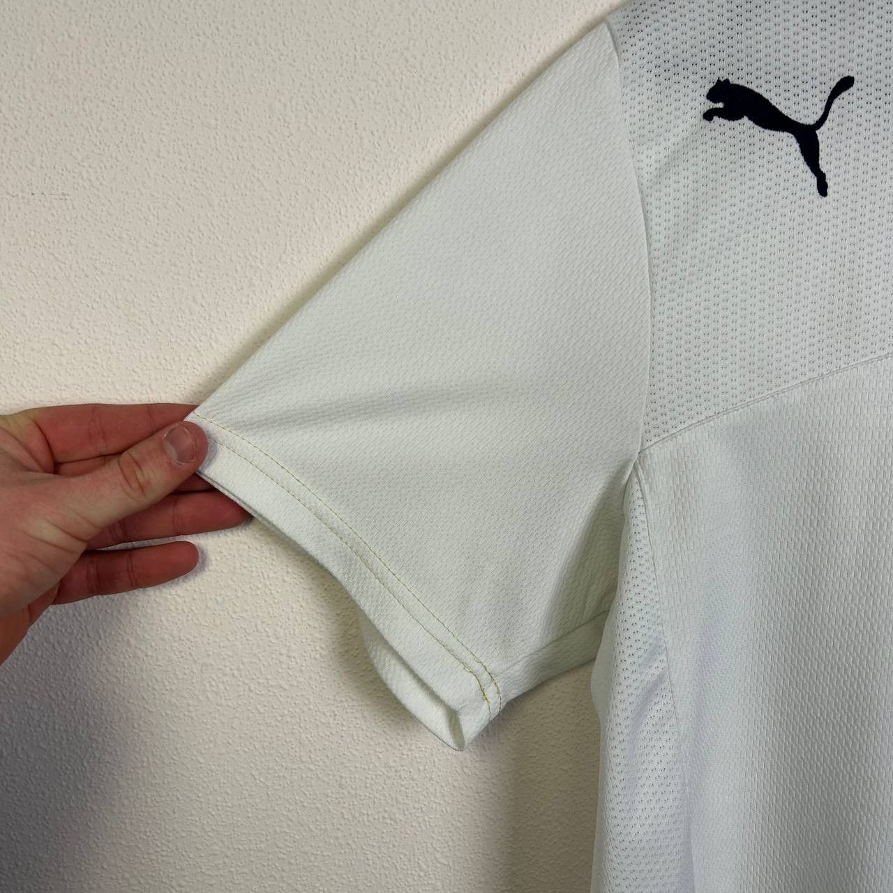Puma Vintage Puma Tottenhamp Training 2000s white soccer jersey Size US M / EU 48-50 / 2 - 7 Thumbnail