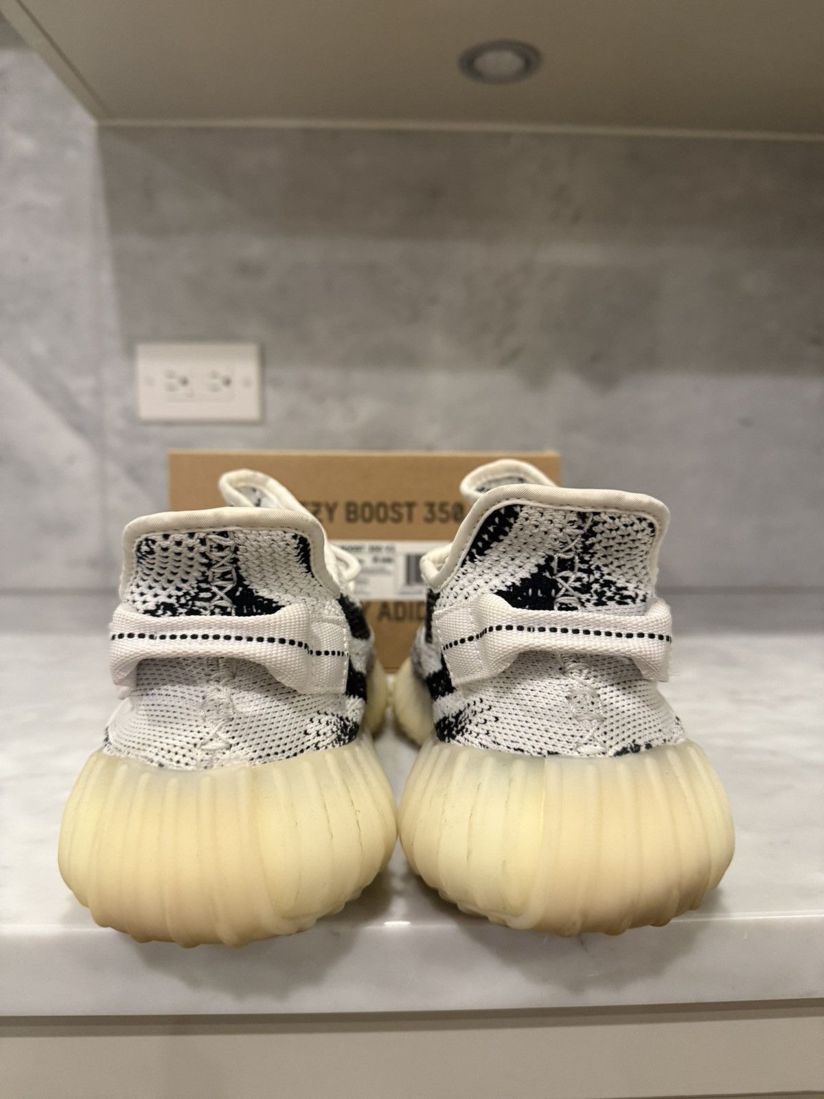 Yeezy Yeezy 350 V2 Zebra - Size 10.5 VNDS Size US 10.5 / EU 43-44 - 6 Thumbnail