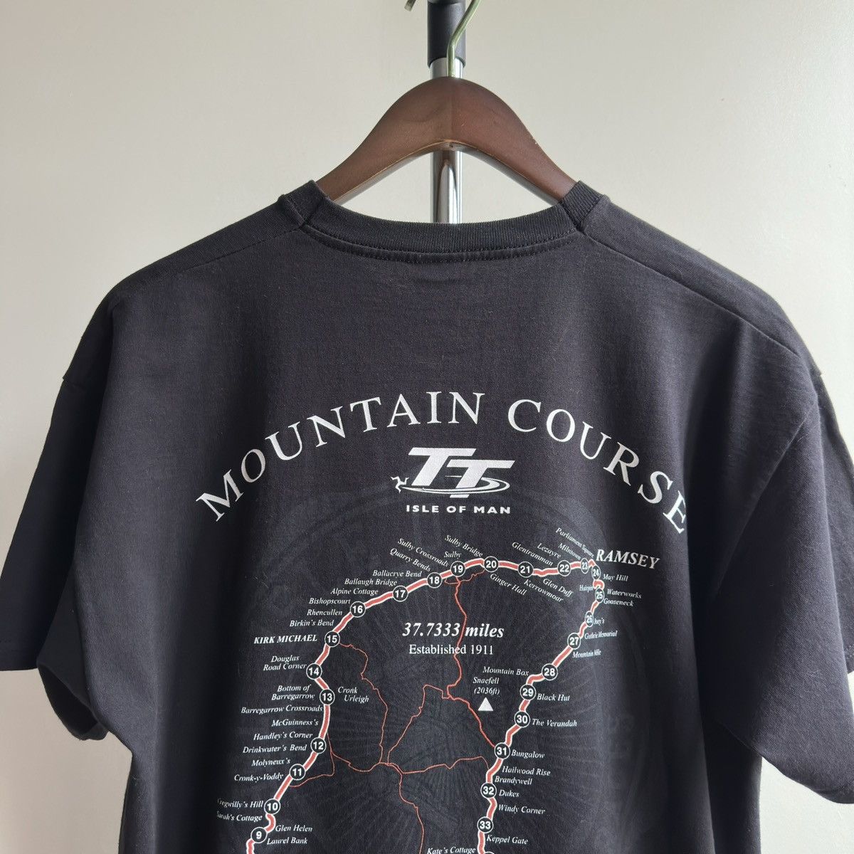 Vintage VINTAGE ISLE OF MAN TT RACING TEE Size US XL / EU 56 / 4 - 6 Thumbnail