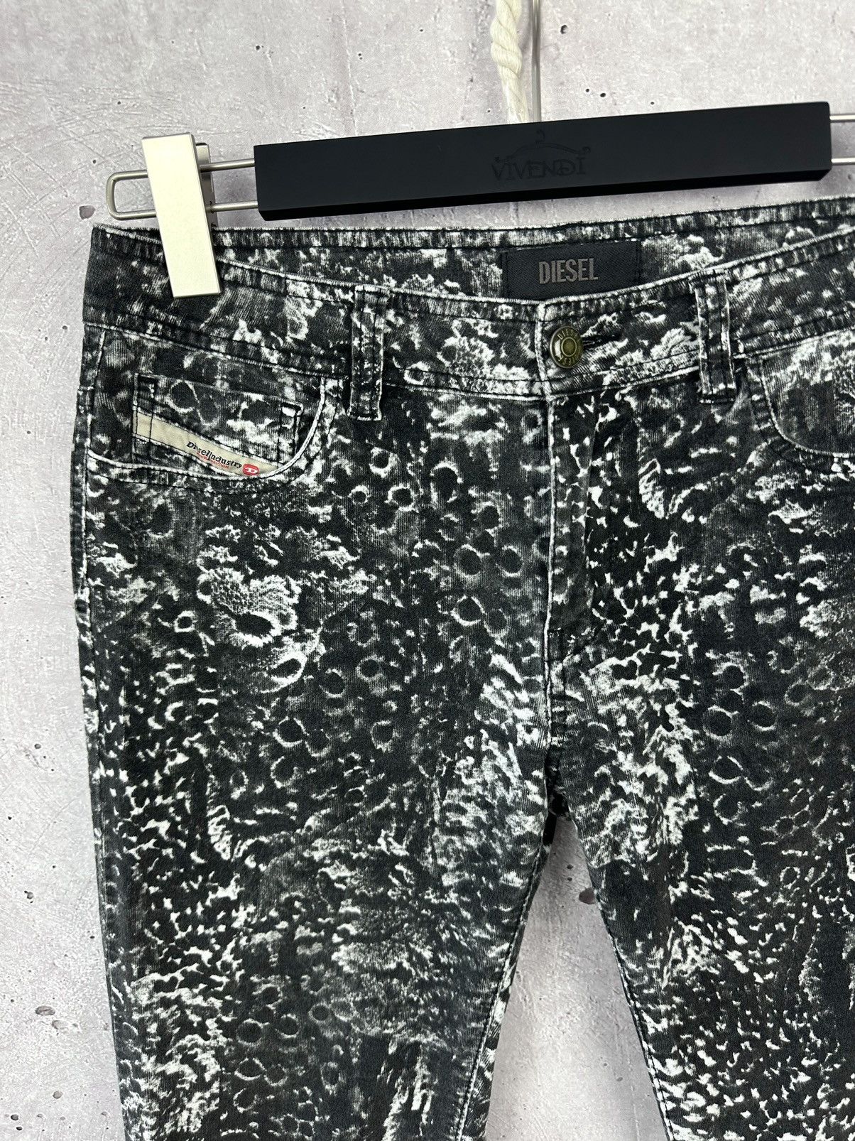 Diesel × Vintage Diesel Vintage Abstract Printed Jeans Pants Size 28" / US 6 / IT 42 - 3 Thumbnail