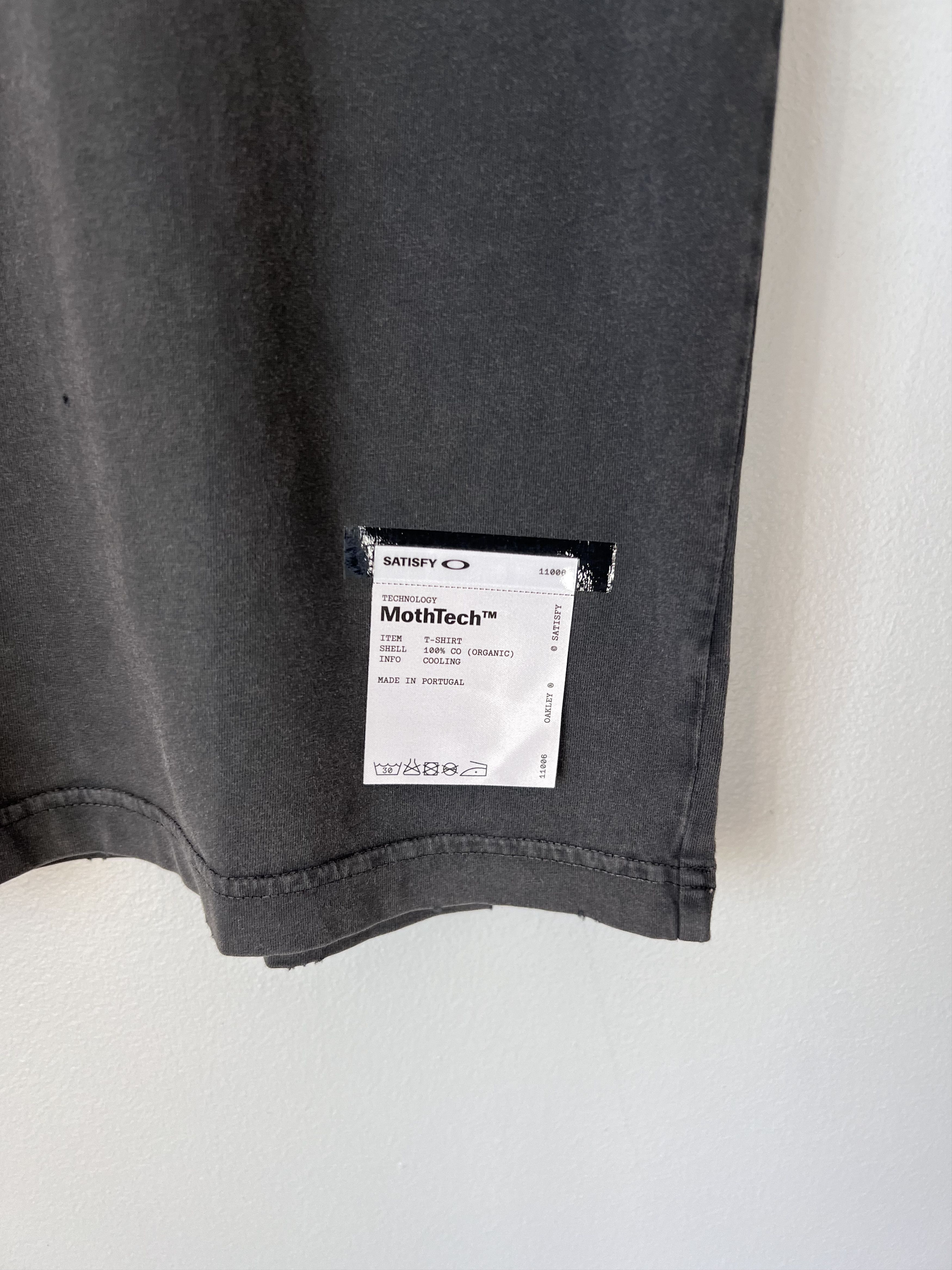 Satisfy Satisfy Running Oakley Mothtech Tee in Black Size US M / EU 48-50 / 2 - 3 Thumbnail