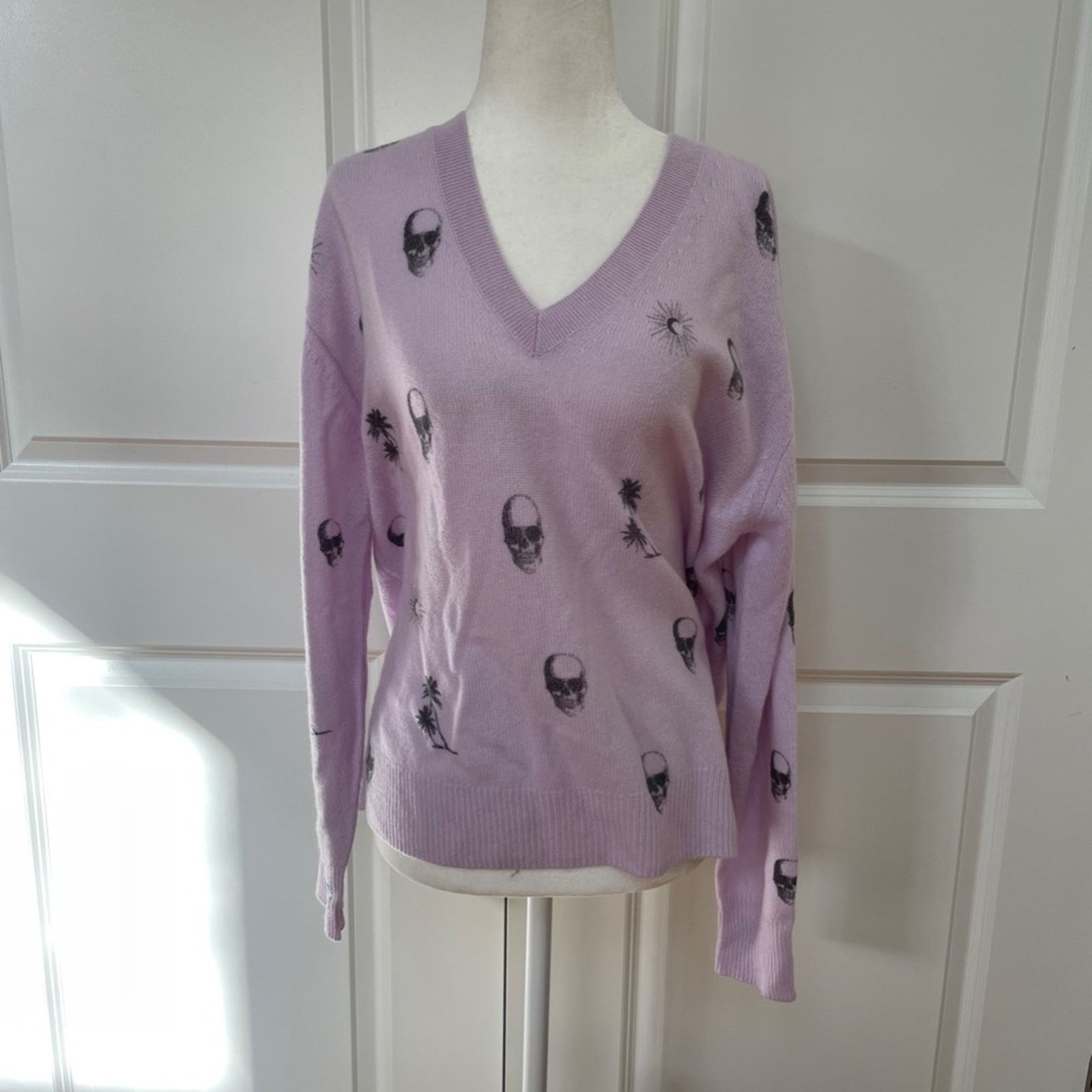 360Cashmere Sol V-Neck Cashmere Sweater from 360 CASHMERE Size M / US 6-8 / IT 42-44 - 4 Thumbnail