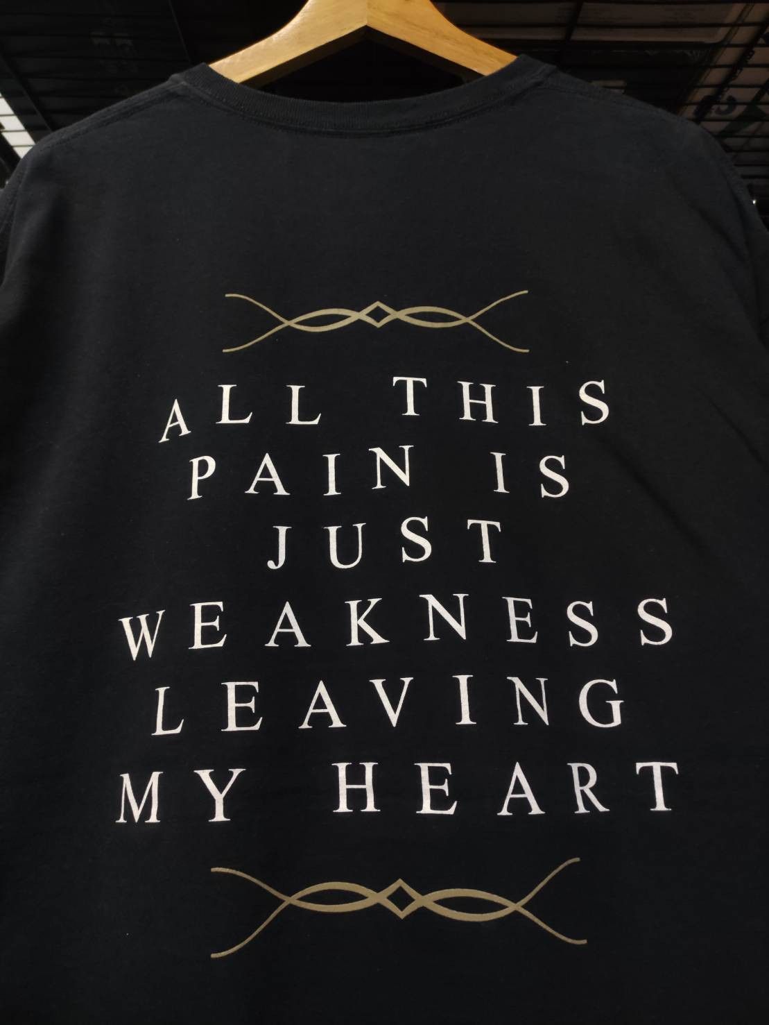 Band Tees Vtg Heaven Shall Burn " Weakness Leaving My Heart " Single Size US XXL / EU 58 / 5 - 9 Thumbnail