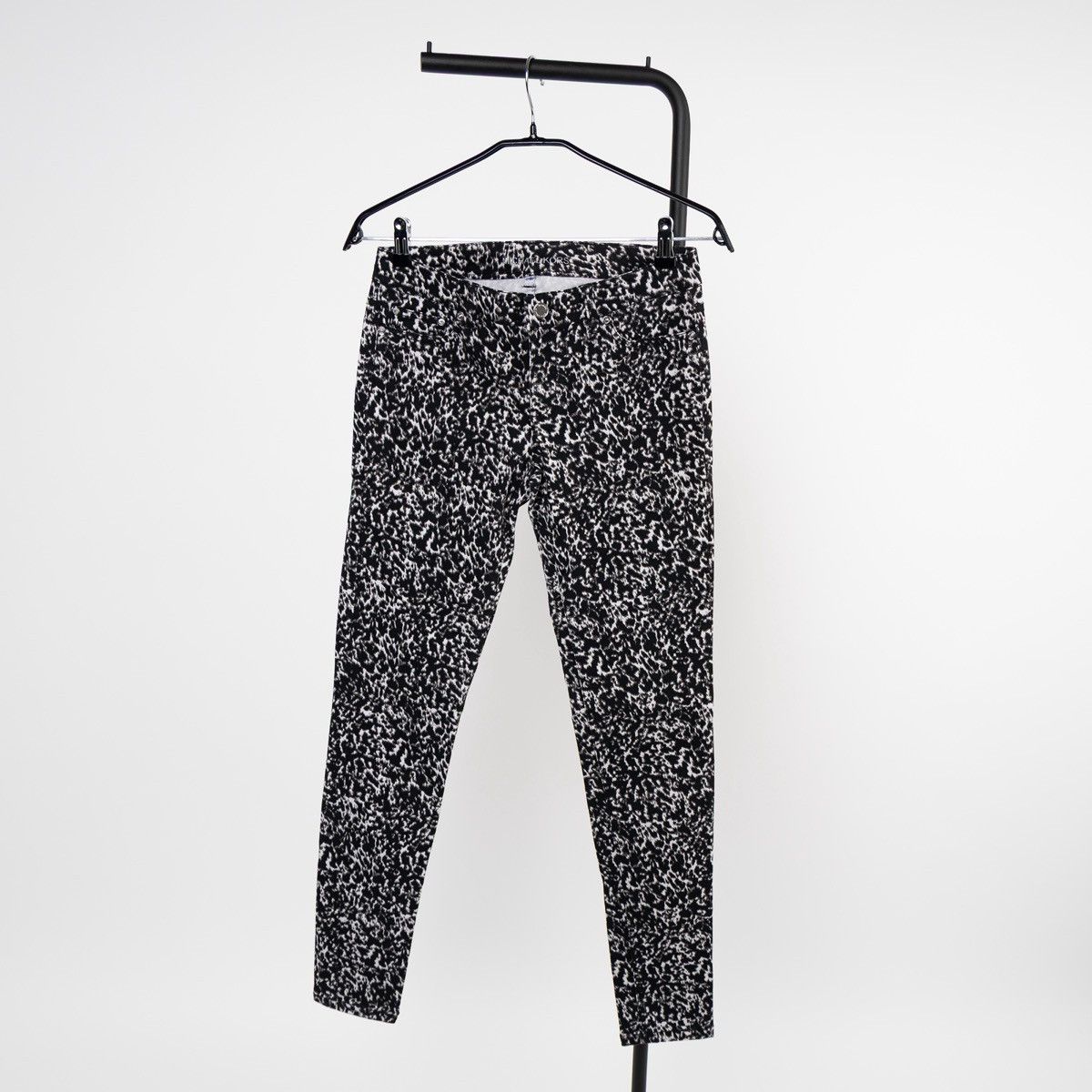 Michael Kors Michael Kors Womens Printed Skinny Jeans Black White Pattern Size 27" / US 4 / IT 40 - 1 Thumbnail