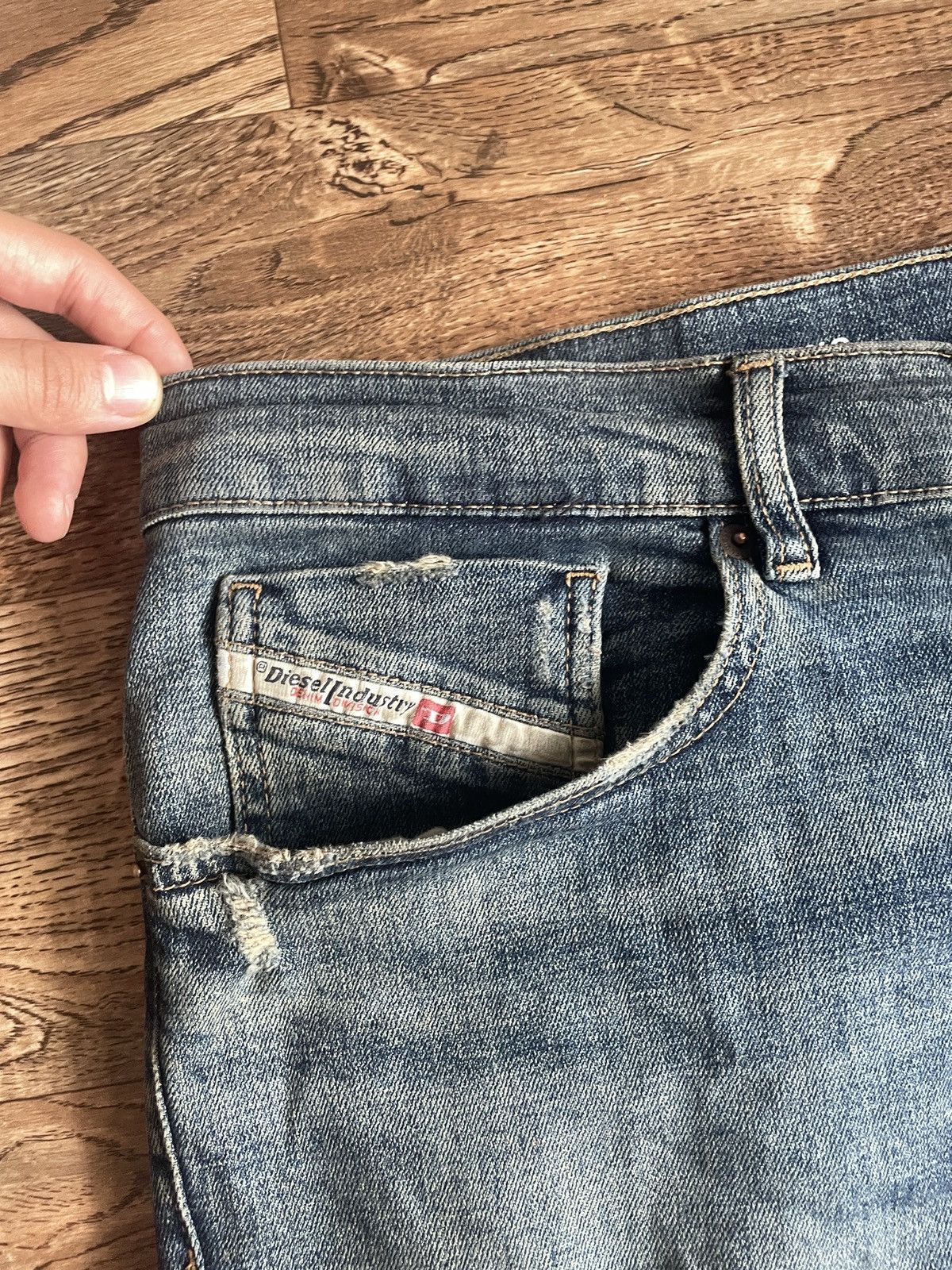 Diesel × If Six Was Nine × Japanese Brand Vintage Diesel Jeans Big Logo Distressed Baggy japanese 90s Size US 34 / EU 50 - 5 Thumbnail
