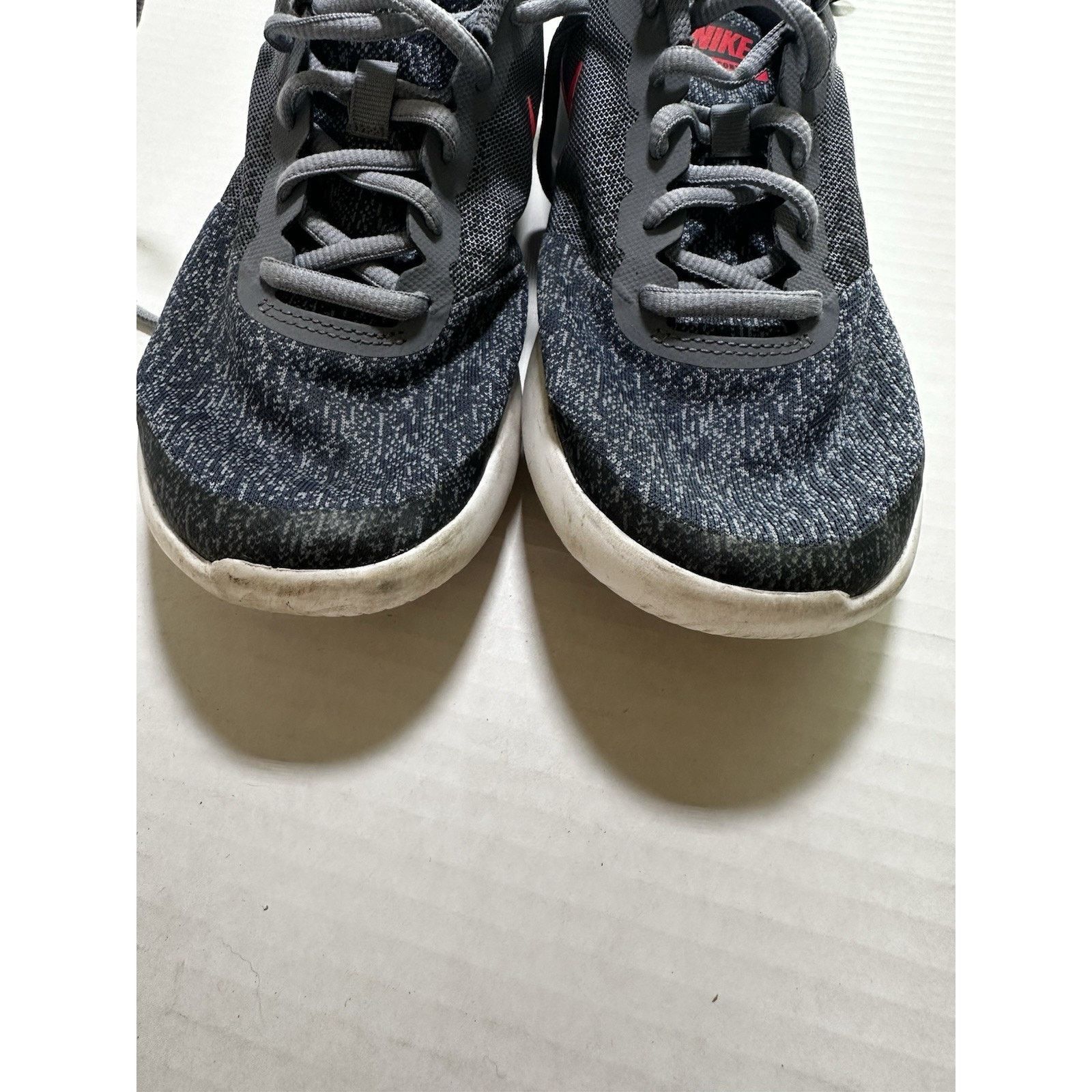 Nike Nike Flex Contact Running Shoe Grey/Red SZ7Y Sneakers Sporty Size US 7 / EU 40 - 9 Thumbnail