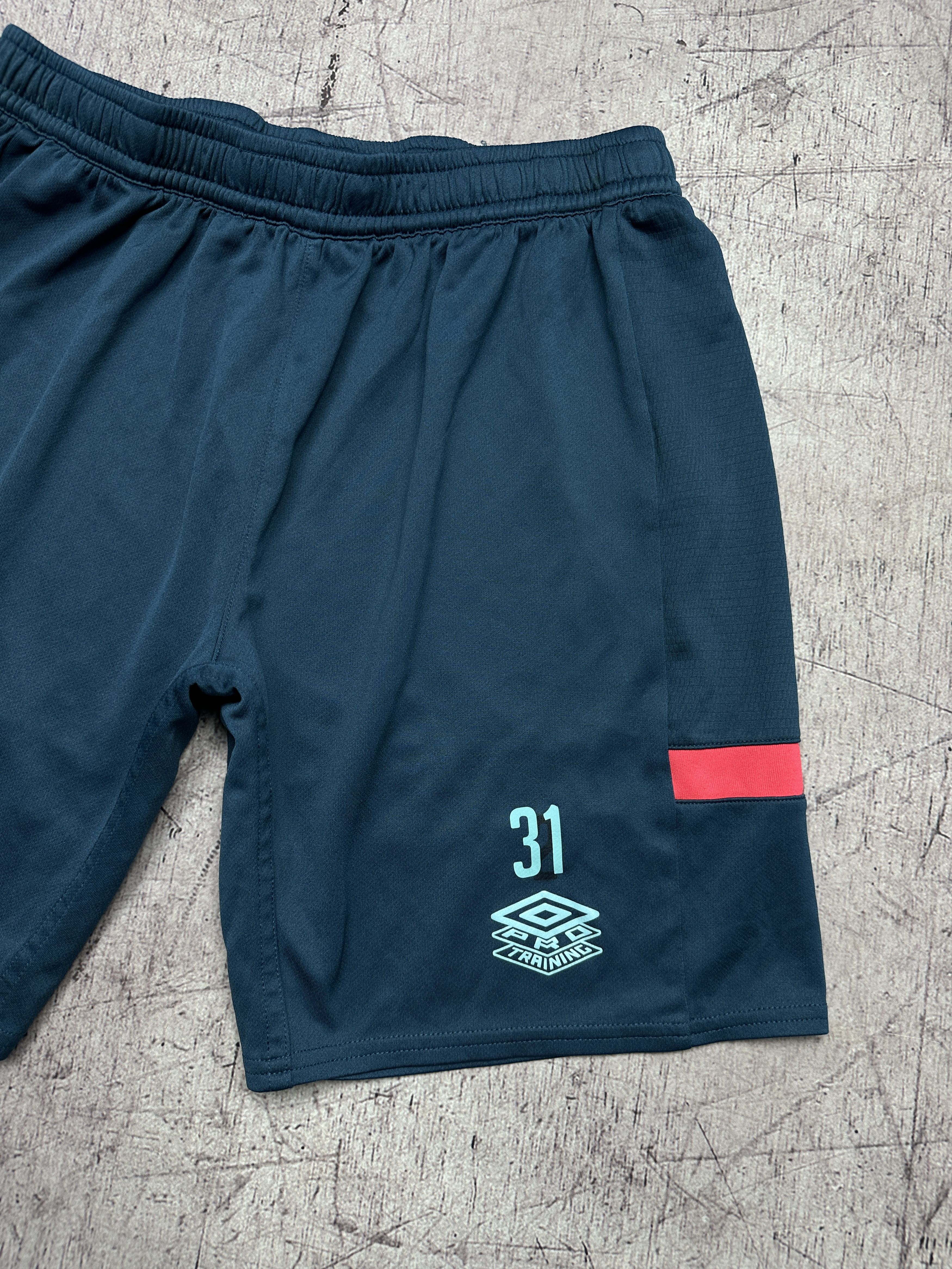 Umbro Huddersfield Town Umbro Soccer Football Shorts Size US 34 / EU 50 - 3 Thumbnail
