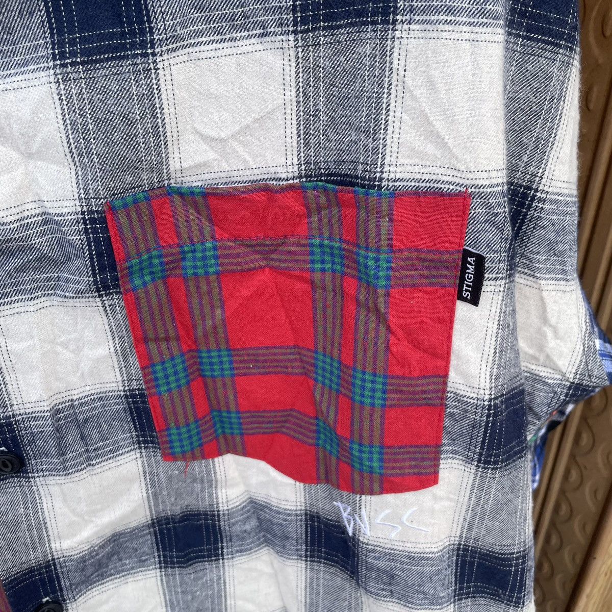 If Six Was Nine Stigma LTD Vatos Society Multicolor Flannel Needles Style Size US L / EU 52-54 / 3 - 8 Thumbnail