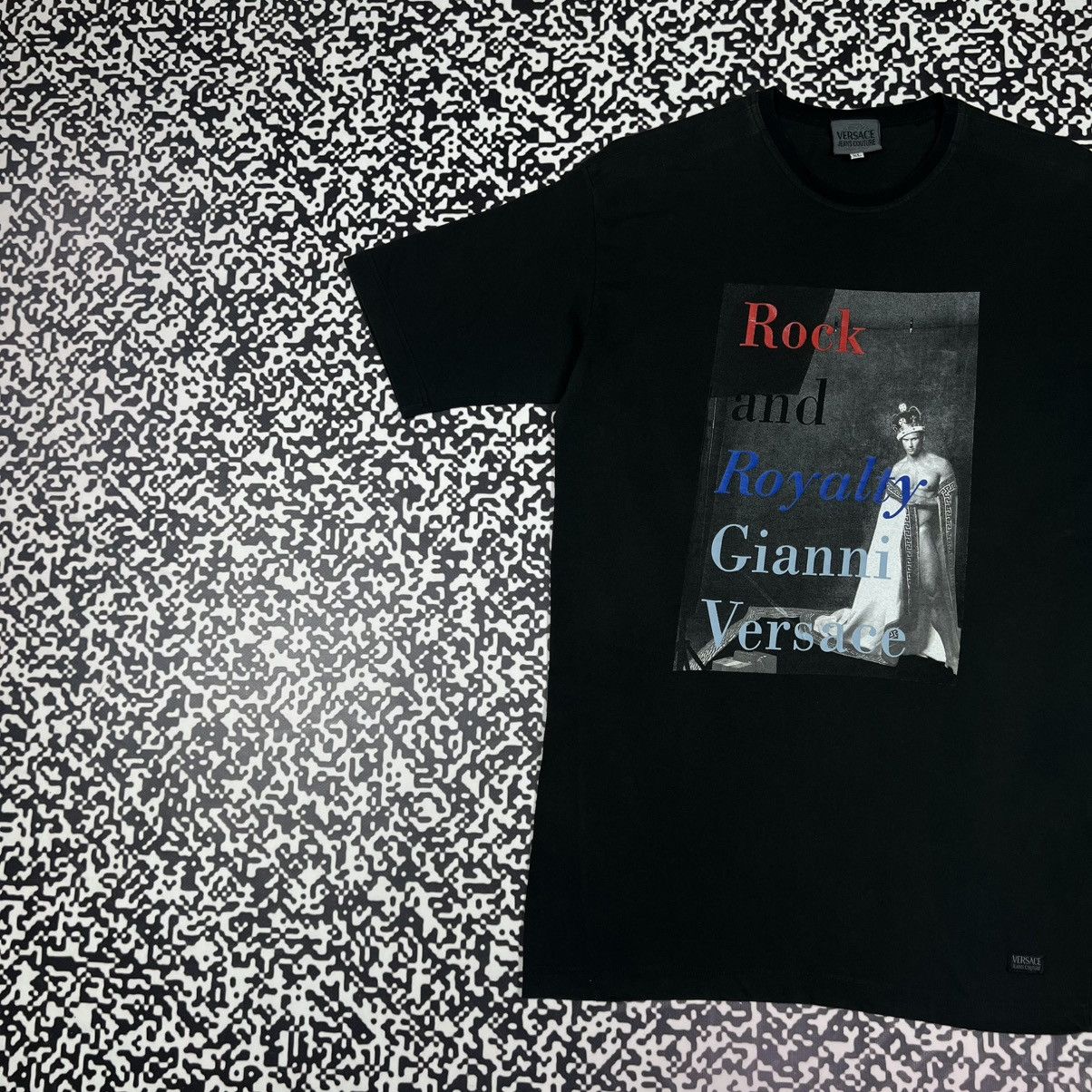 Versace RARE 90s Versace Bruce Weber Rock & Royalty Luxury T-shirt Size US XL / EU 56 / 4 - 2 Thumbnail