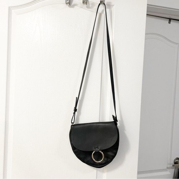 H&M H&M women's Saddle Crossbody Bag pebbled leathered Black Size ONE SIZE - 2 Thumbnail