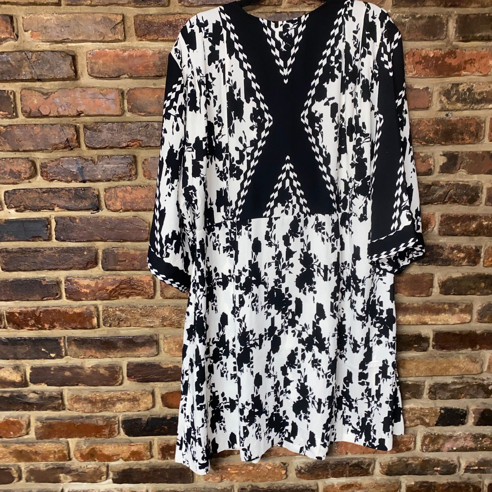 Other Cabi Black White Floral X-Factor Surplice Mini Dress XXL Size XXL / US 16-18 / IT 52-54 - 9 Thumbnail