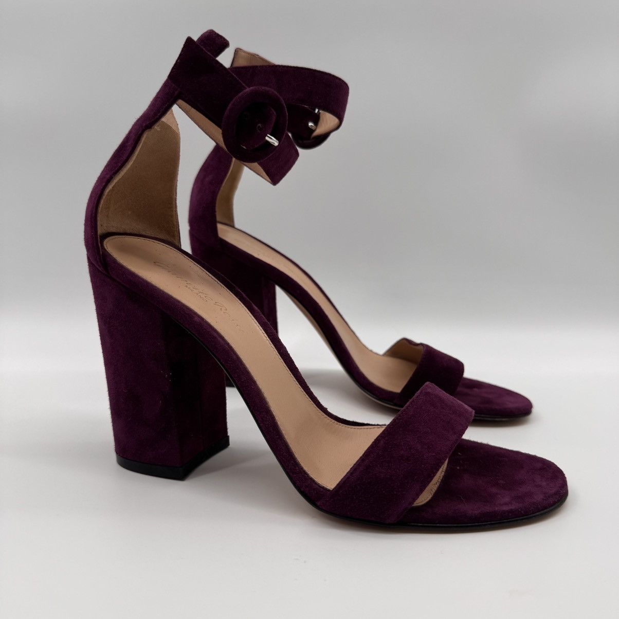 Gianvito Rossi GIANVITO ROSSI Versilia Suede Block Heel 39 - Camoscio Prune Size US 8.5 / IT 38.5 - 1 Thumbnail