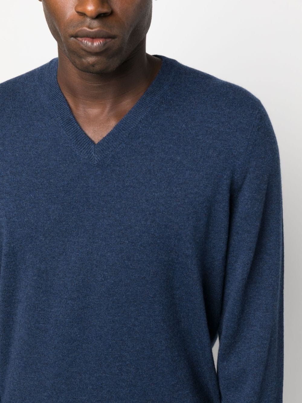Brunello Cucinelli o1w1db10425 Cashmere V-Neck Knitted Jumper in Blue Size US M / EU 48-50 / 2 - 4 Thumbnail
